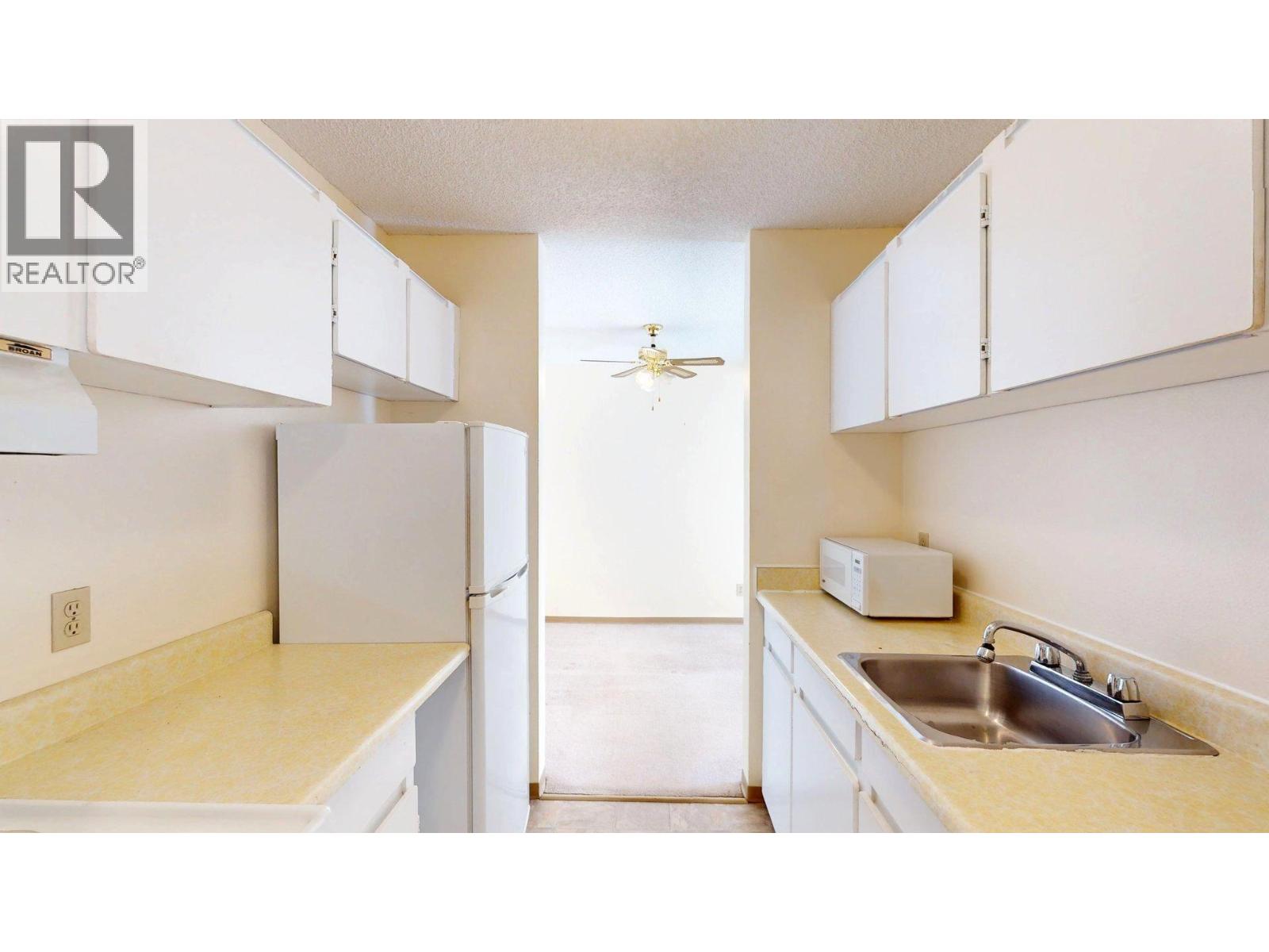 1804 Alpine Drive Unit# 210, Elkford, British Columbia  V0B 1H0 - Photo 5 - 10375650