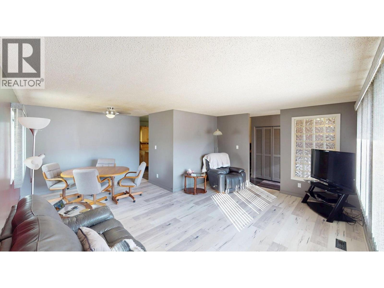 771 Ferguson Crescent, Elkford, British Columbia  V0B 1H0 - Photo 11 - 10375202