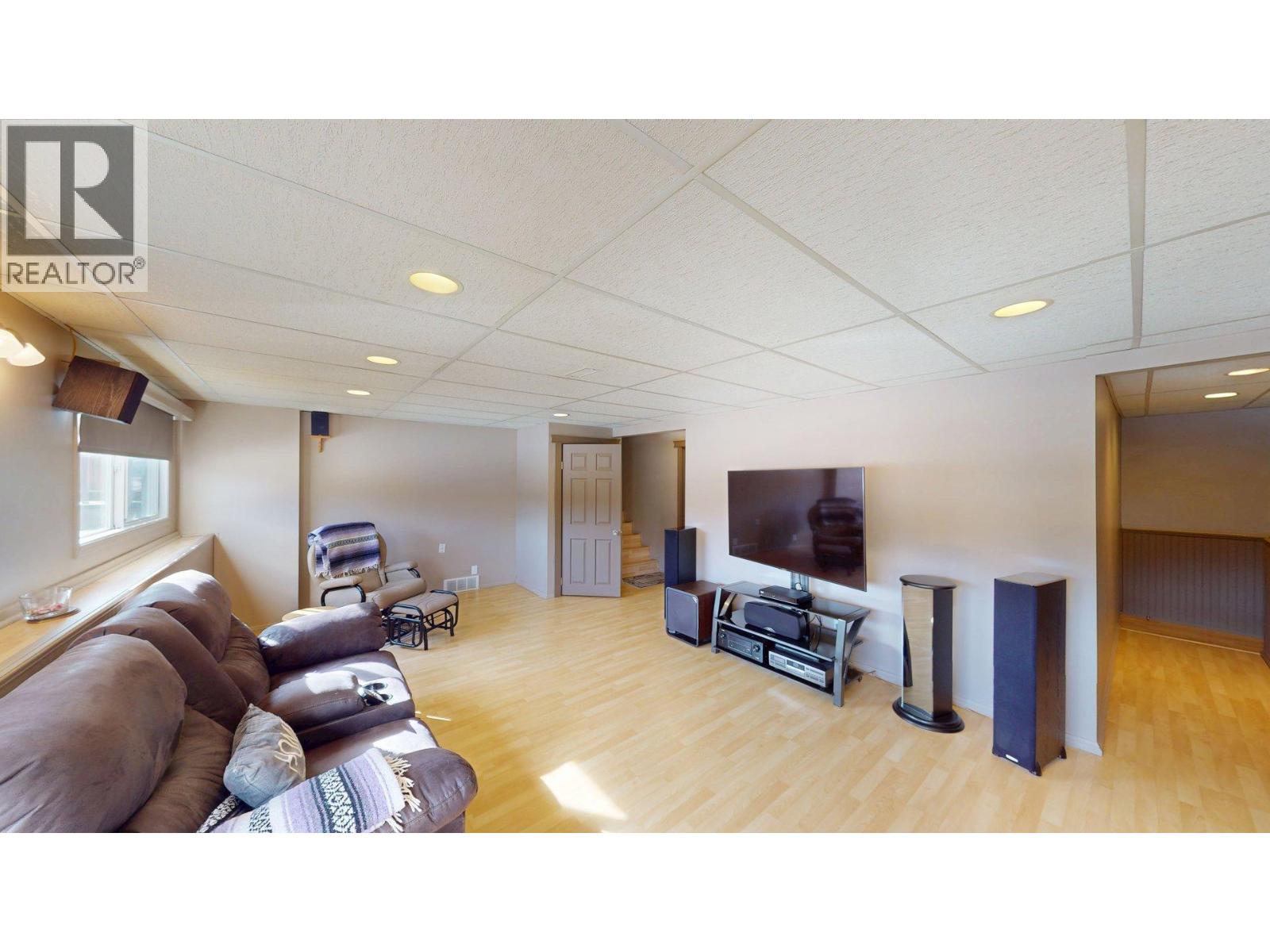 771 Ferguson Crescent, Elkford, British Columbia  V0B 1H0 - Photo 30 - 10375202