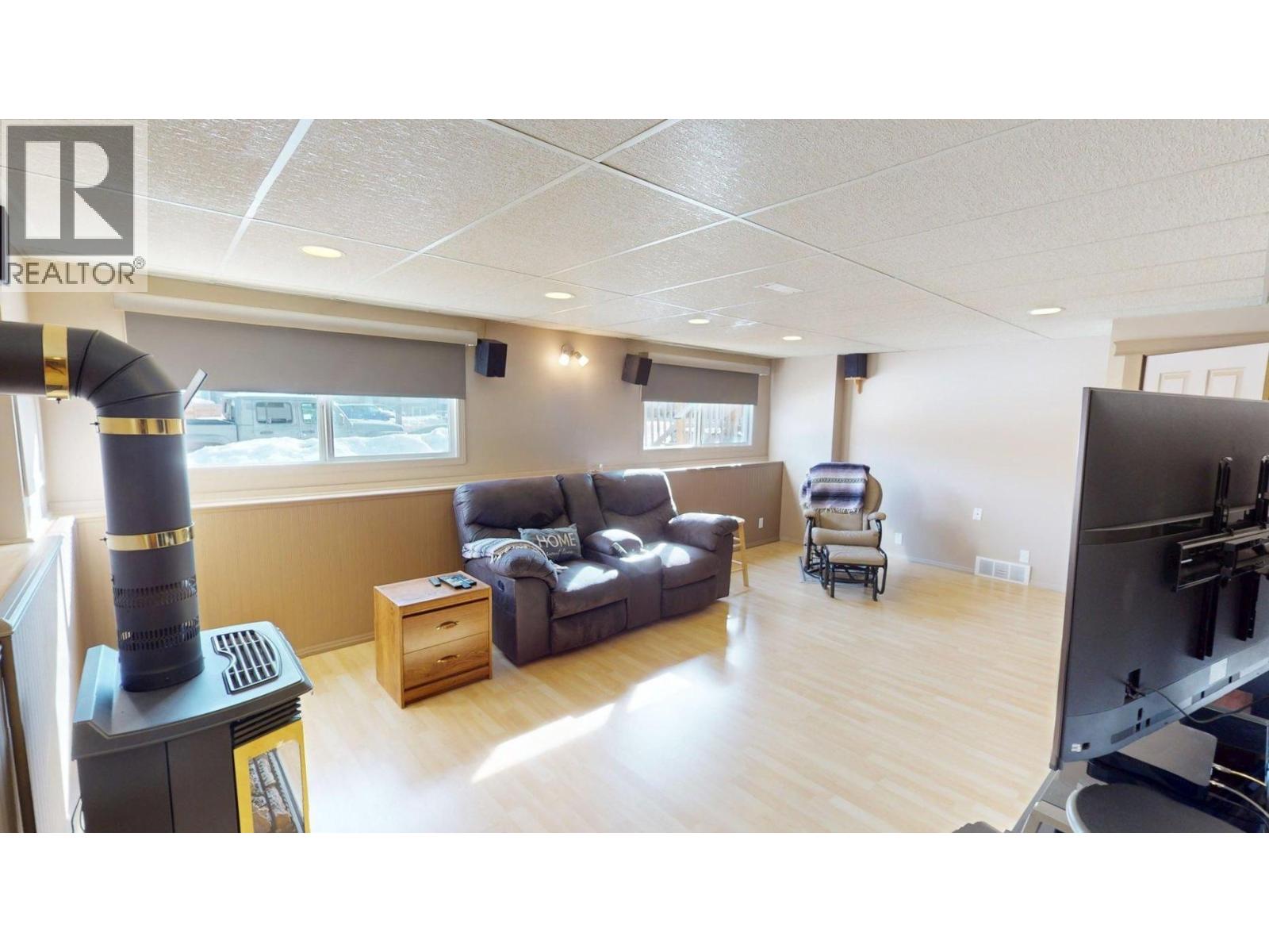 771 Ferguson Crescent, Elkford, British Columbia  V0B 1H0 - Photo 31 - 10375202