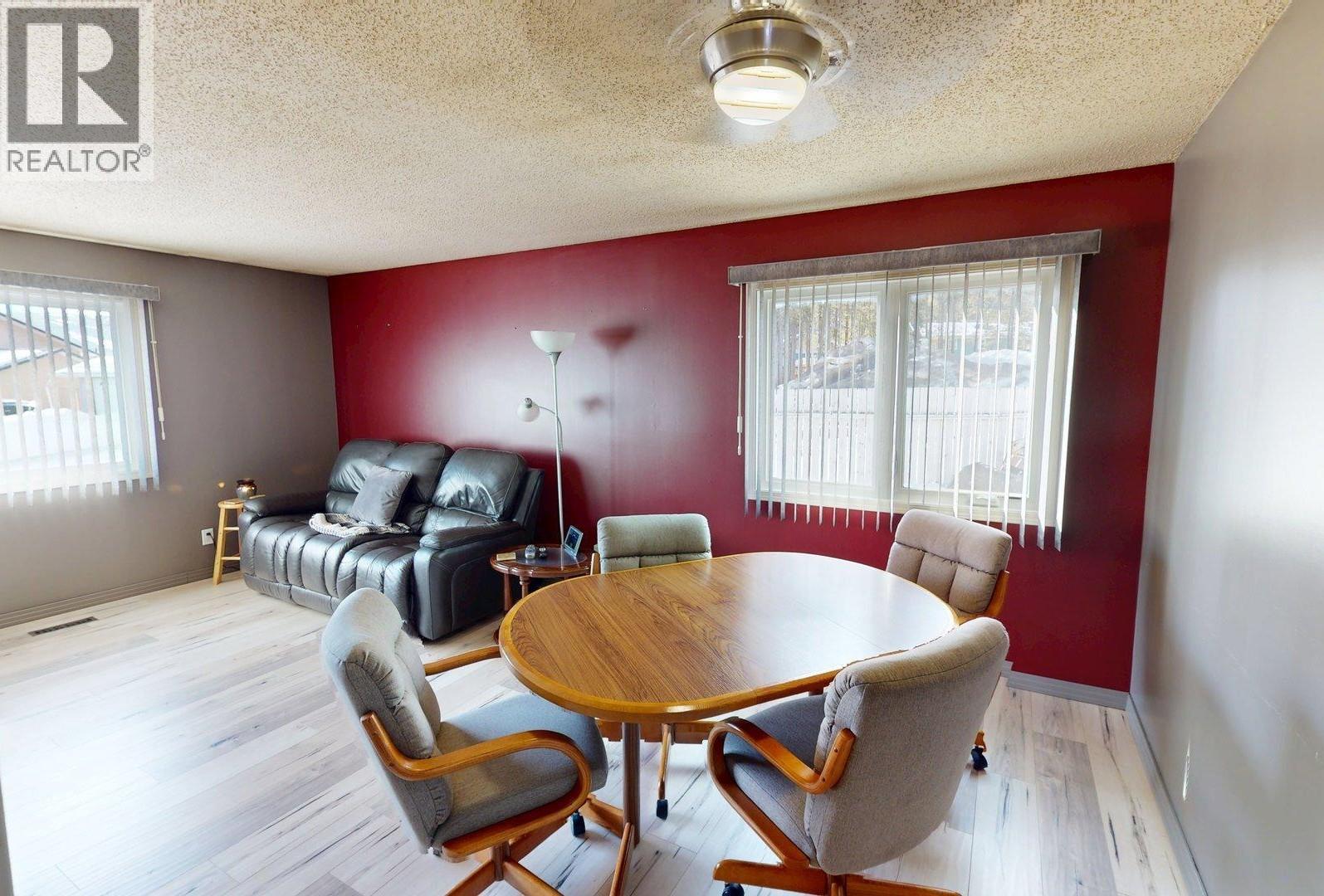 771 Ferguson Crescent, Elkford, British Columbia  V0B 1H0 - Photo 8 - 10375202