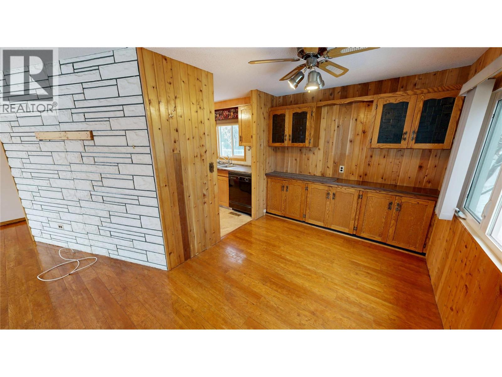 7516 Columbia Avenue, Radium Hot Springs, British Columbia  V0A 1M0 - Photo 10 - 10375799