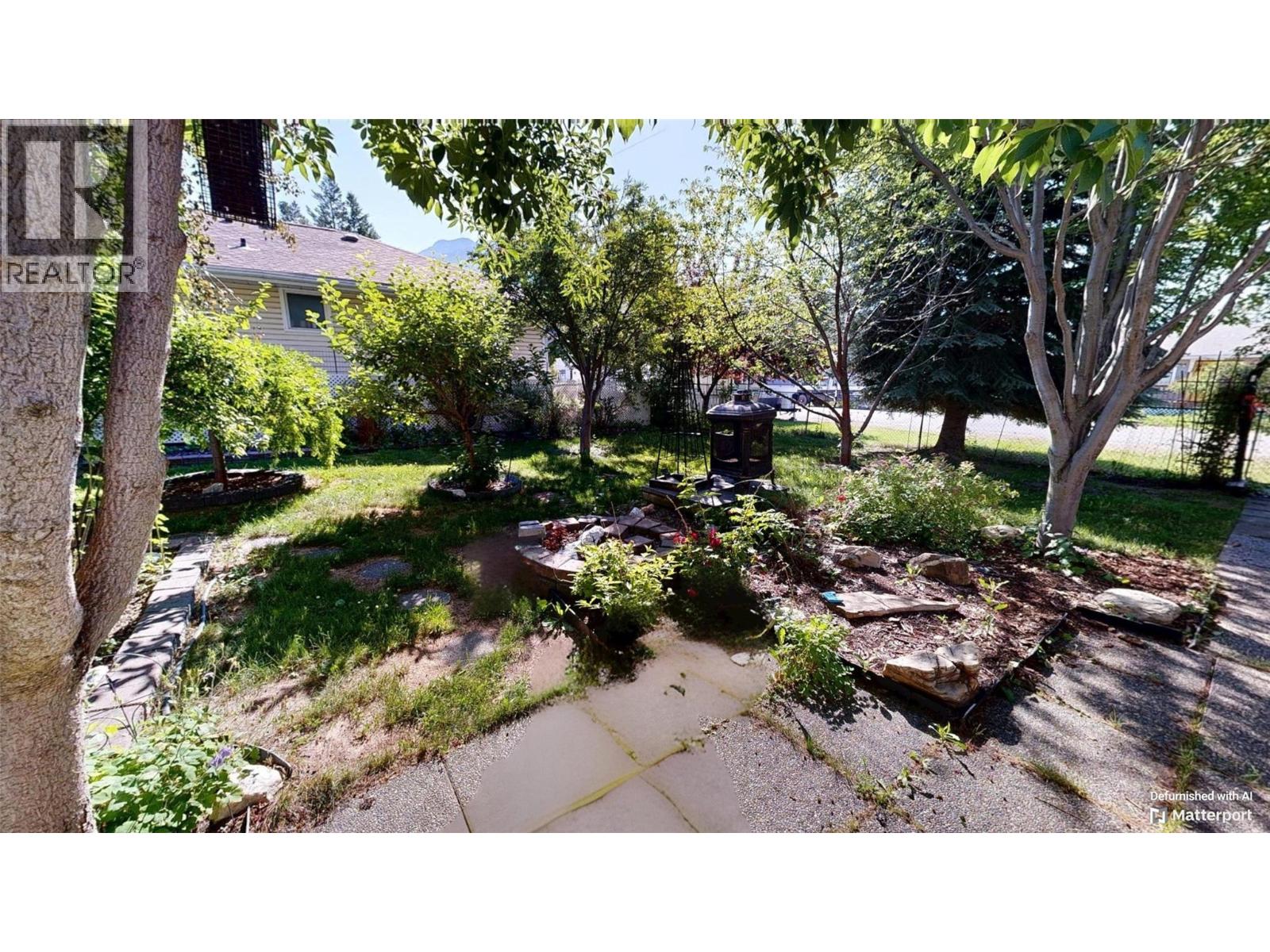 7516 Columbia Avenue, Radium Hot Springs, British Columbia  V0A 1M0 - Photo 45 - 10375799