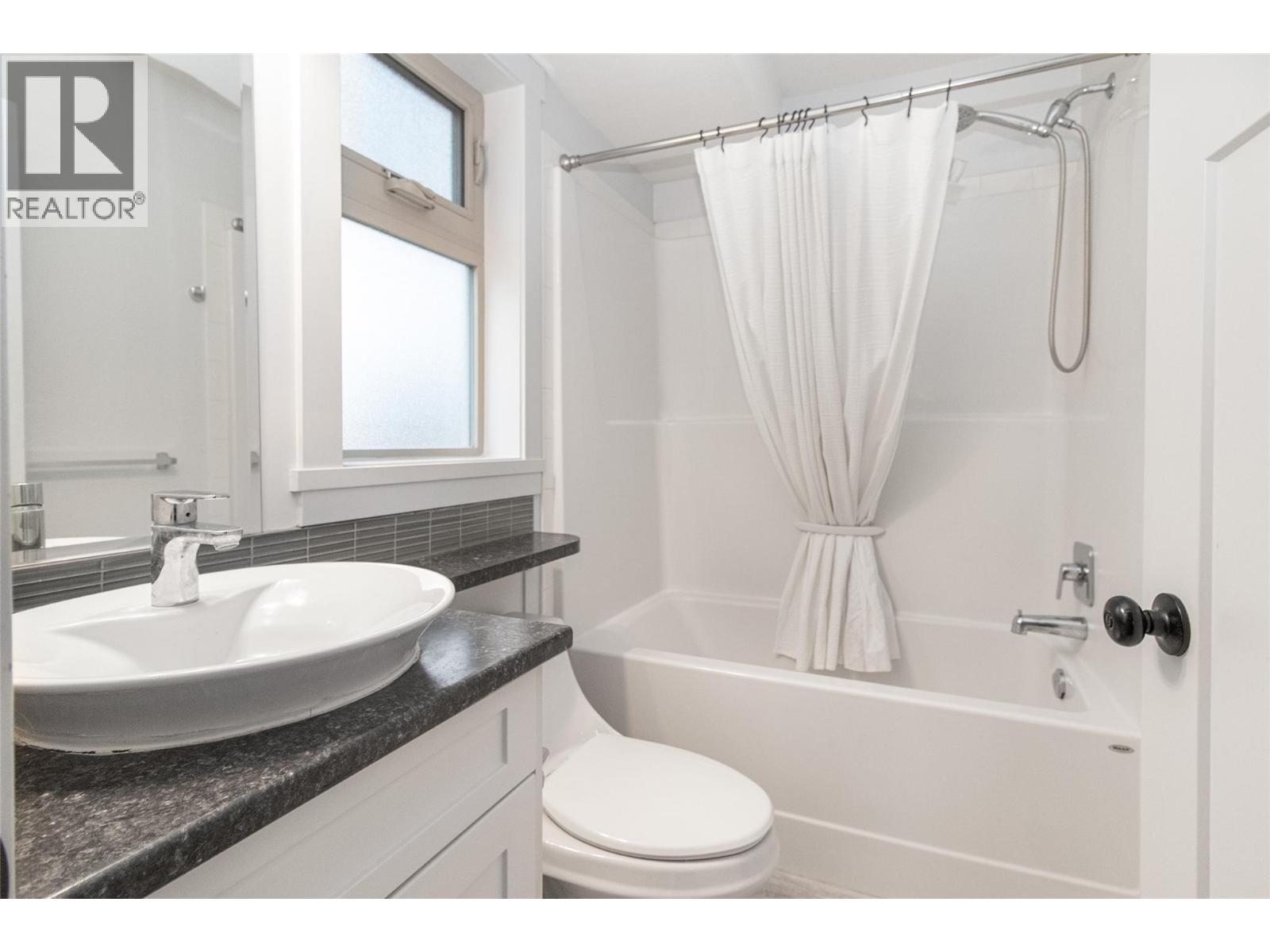 560 Christleton Avenue, Kelowna, British Columbia  V1Y 5J2 - Photo 17 - 10375769