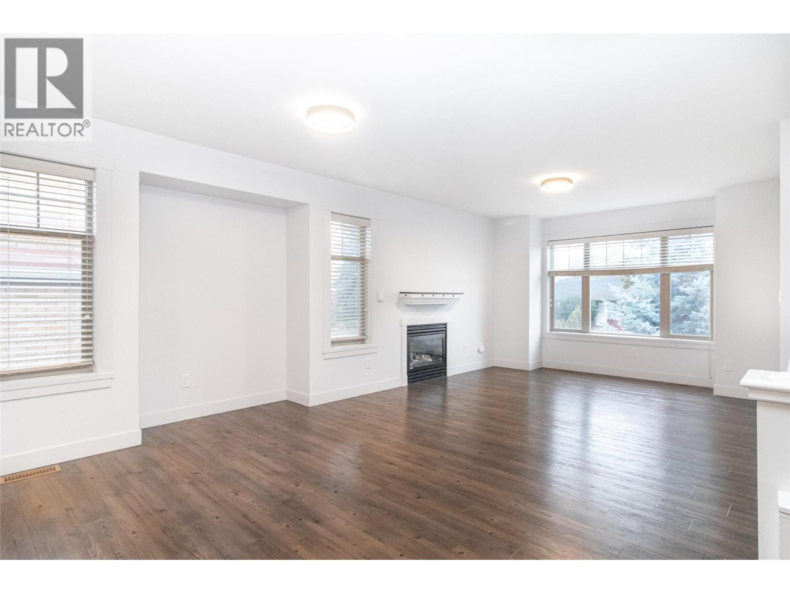 560 Christleton Avenue, Kelowna, British Columbia  V1Y 5J2 - Photo 3 - 10375769