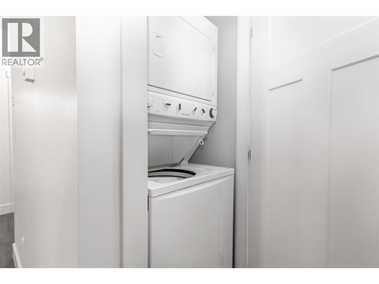 560 Christleton Avenue, Kelowna, British Columbia  V1Y 5J2 - Photo 36 - 10375769