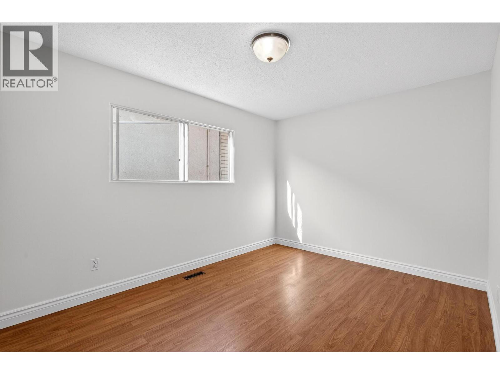 1031 Martin Avenue, Kelowna, British Columbia  V1Y 6V6 - Photo 11 - 10375633