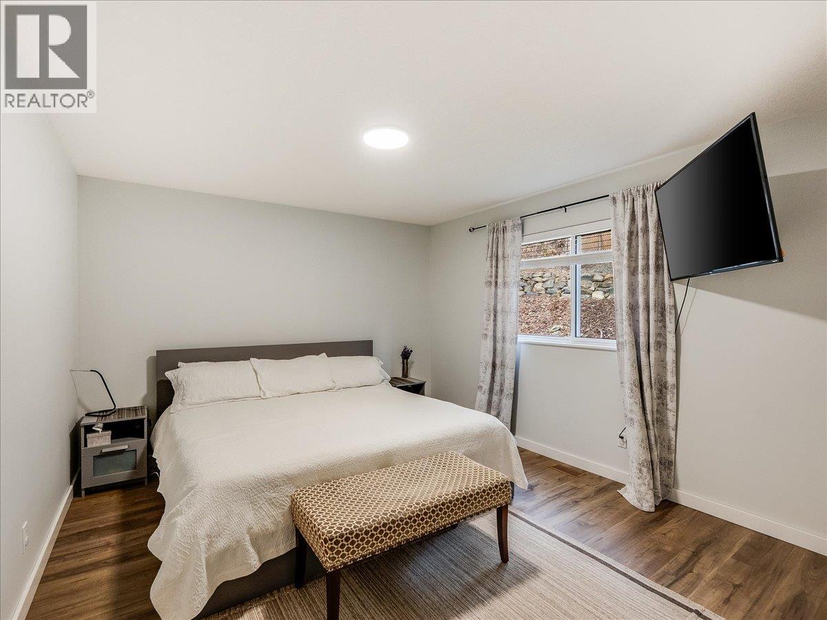 1105 Christie Road, Montrose, British Columbia  V0G 1P0 - Photo 14 - 10375579