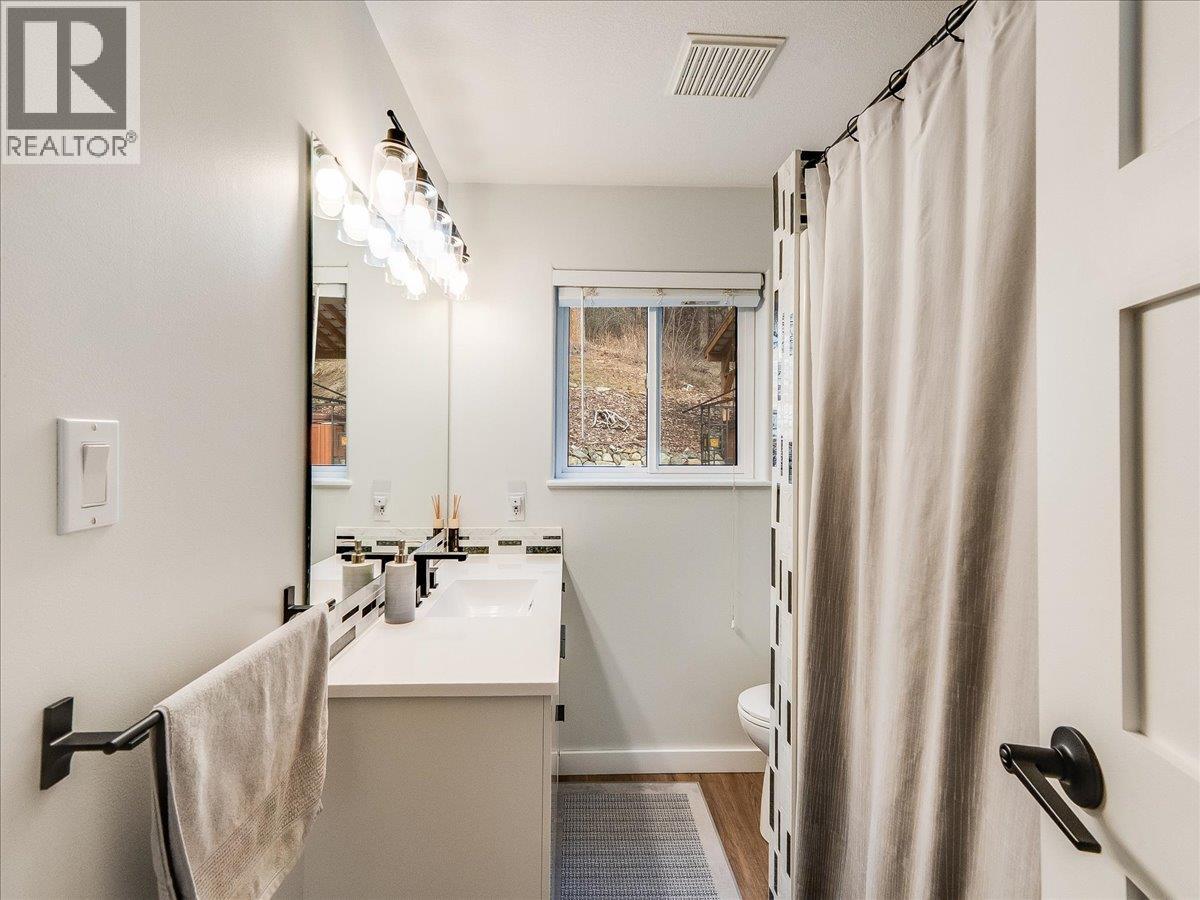 1105 Christie Road, Montrose, British Columbia  V0G 1P0 - Photo 16 - 10375579