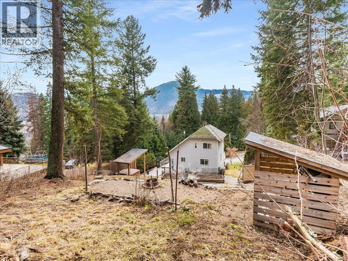 1105 Christie Road, Montrose, British Columbia  V0G 1P0 - Photo 42 - 10375579