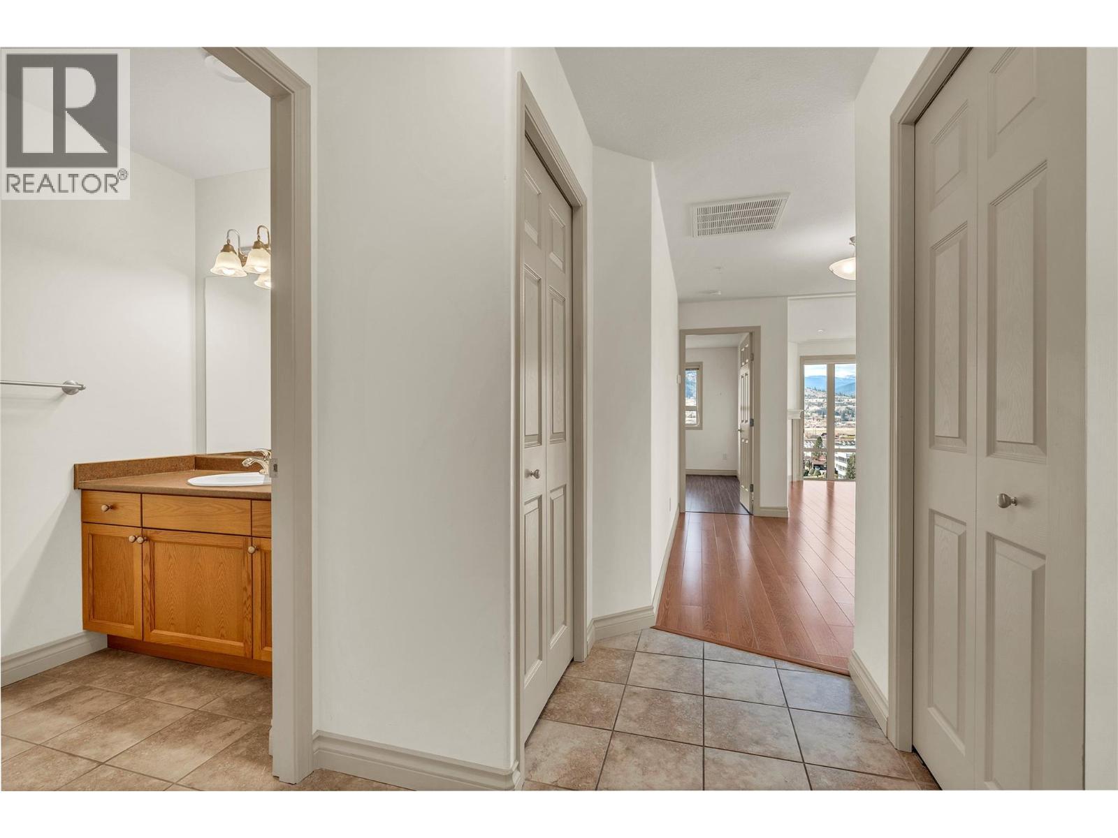 2113 Atkinson Street Unit# 705, Penticton, British Columbia  V2A 8R5 - Photo 4 - 10375806