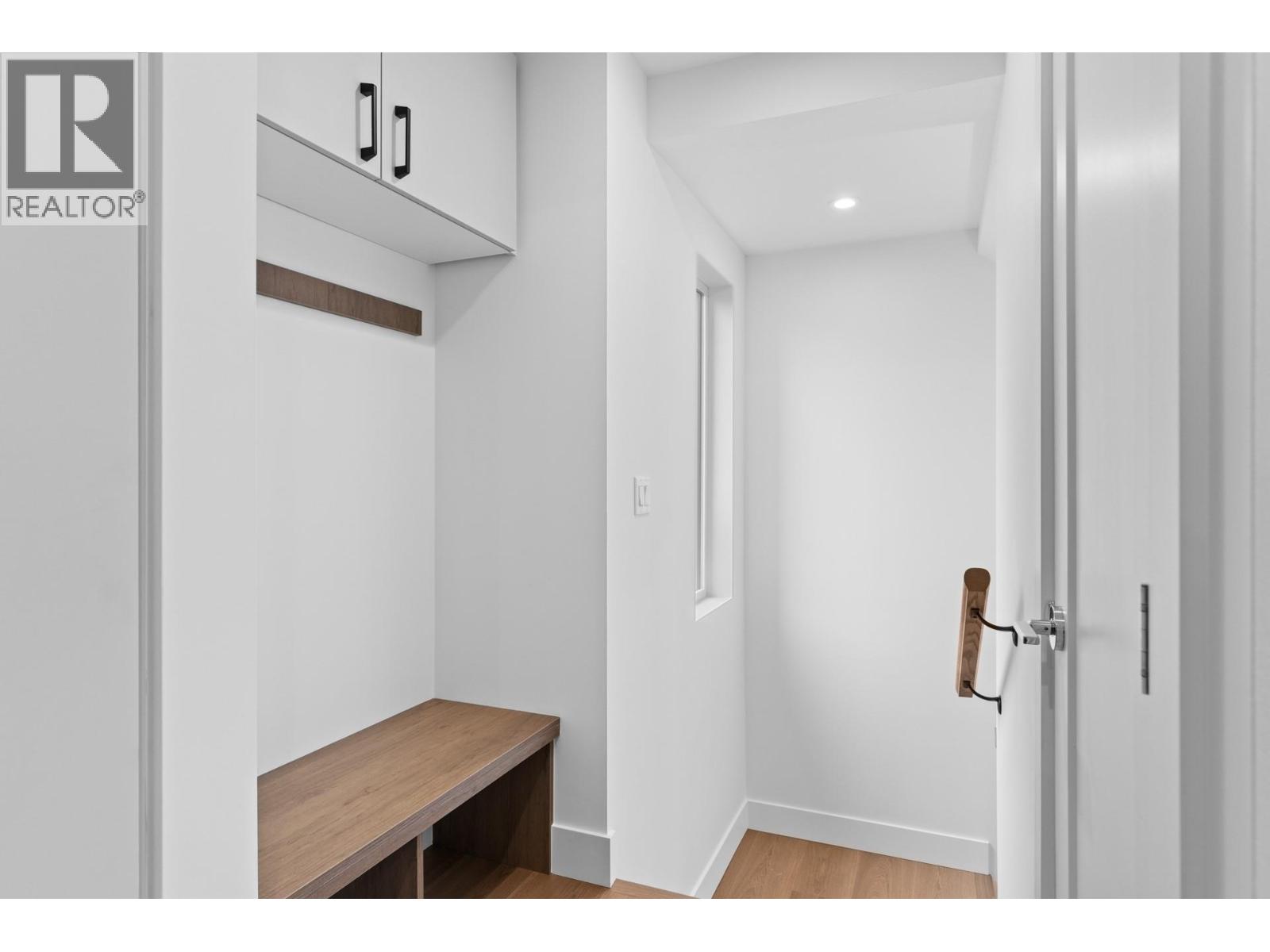 1463 Inkar Road Unit# 2, Kelowna, British Columbia  V1Y 8J1 - Photo 2 - 10375779