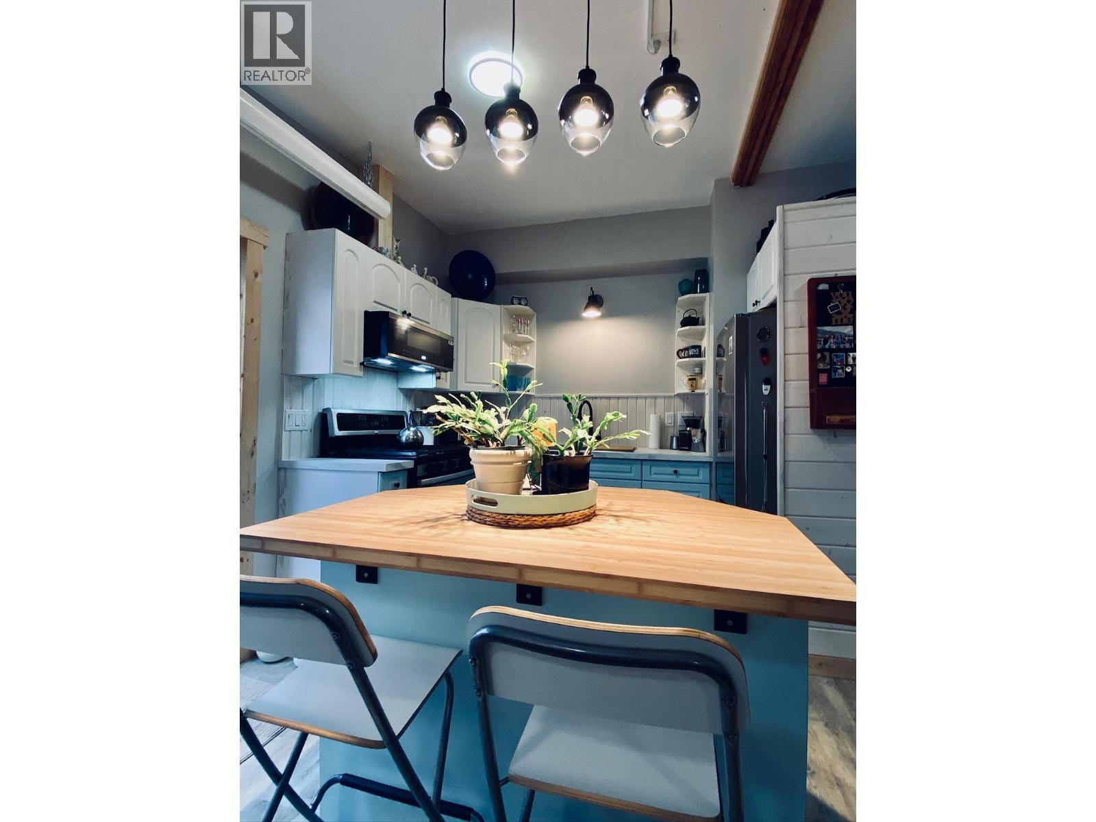 7362 2nd Street, Grand Forks, British Columbia  V0H 1H4 - Photo 11 - 10374899