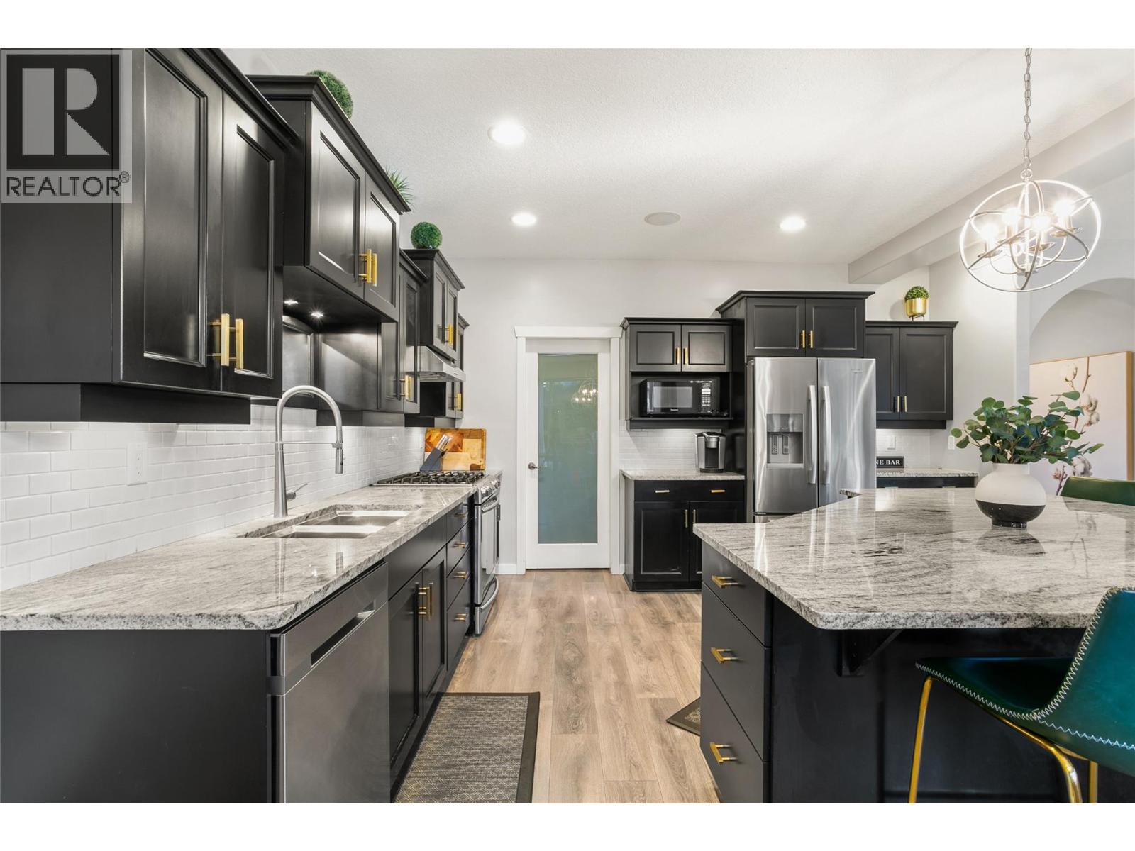 5074 Windsong Crescent, Kelowna, British Columbia  V1W 5B5 - Photo 7 - 10374838