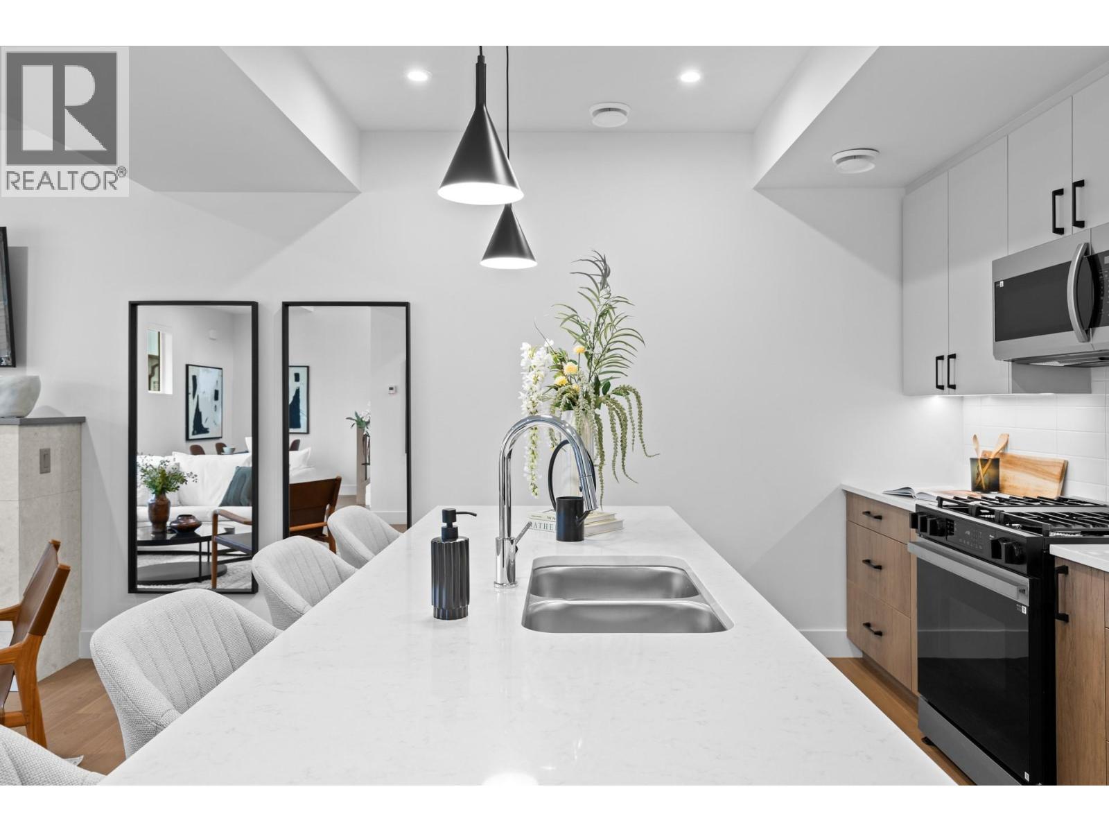 1463 Inkar Road Unit# 6, Kelowna, British Columbia  V1Y 8J1 - Photo 4 - 10375783