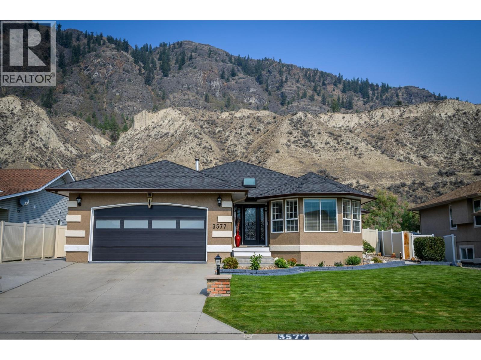 3577 Navatanee Drive, Kamloops, British Columbia  V2H 1S1 - Photo 1 - 10375723