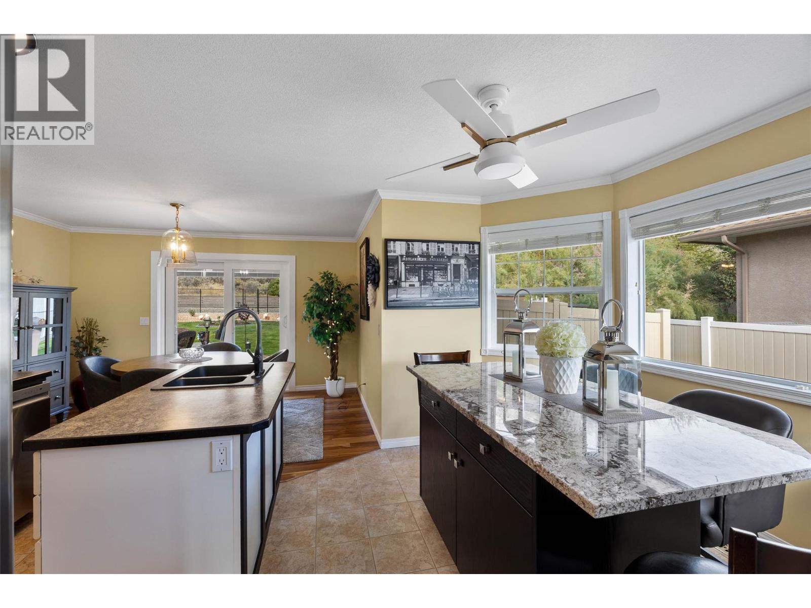 3577 Navatanee Drive, Kamloops, British Columbia  V2H 1S1 - Photo 13 - 10375723