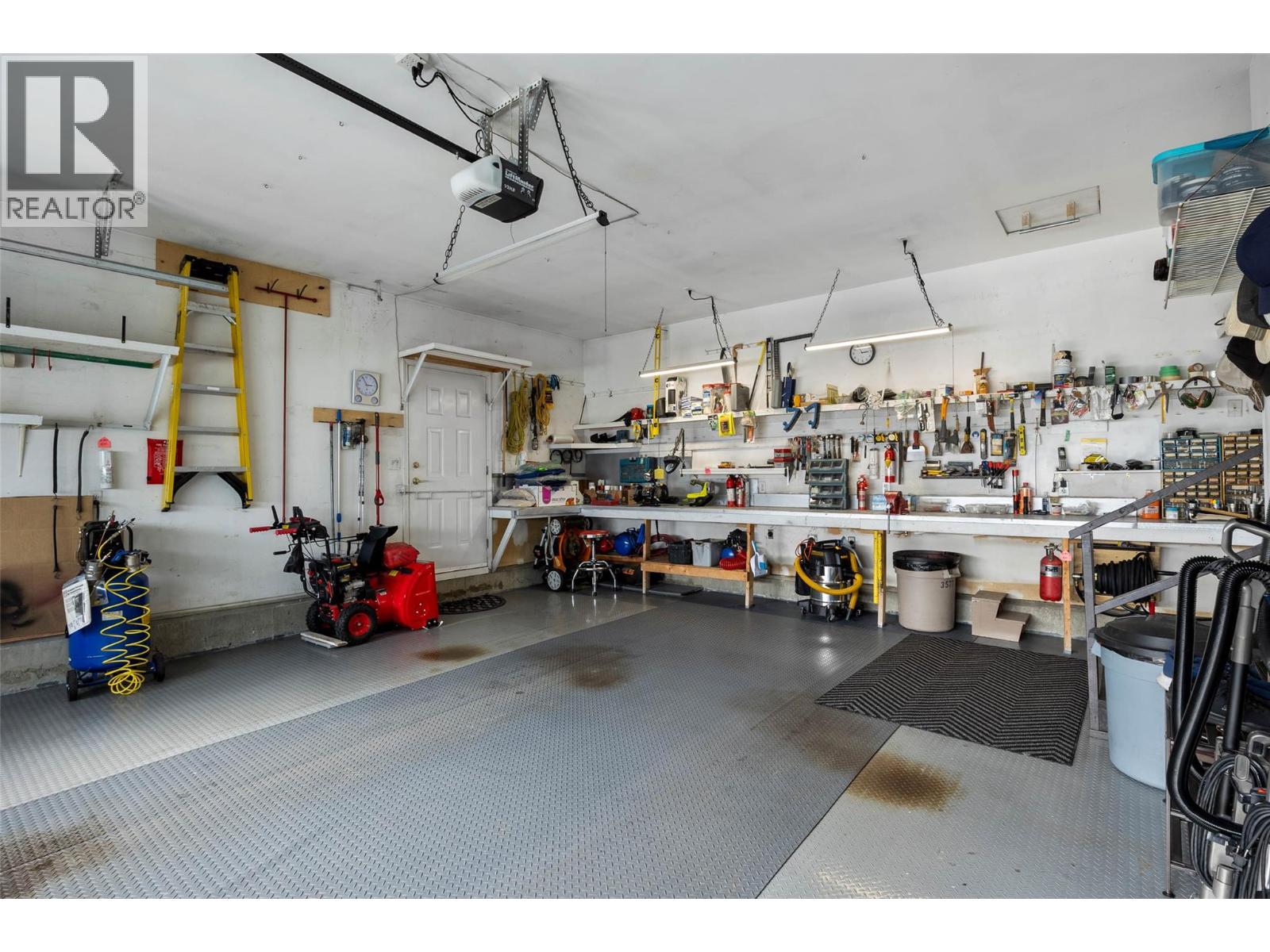 3577 Navatanee Drive, Kamloops, British Columbia  V2H 1S1 - Photo 30 - 10375723