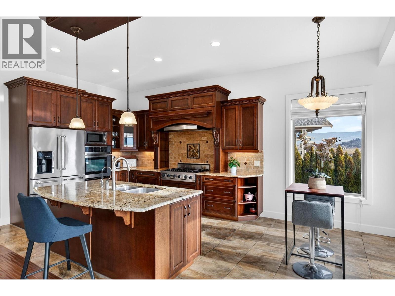 748 Traditions Crescent, Kelowna, British Columbia  V1V 2Y2 - Photo 12 - 10375732