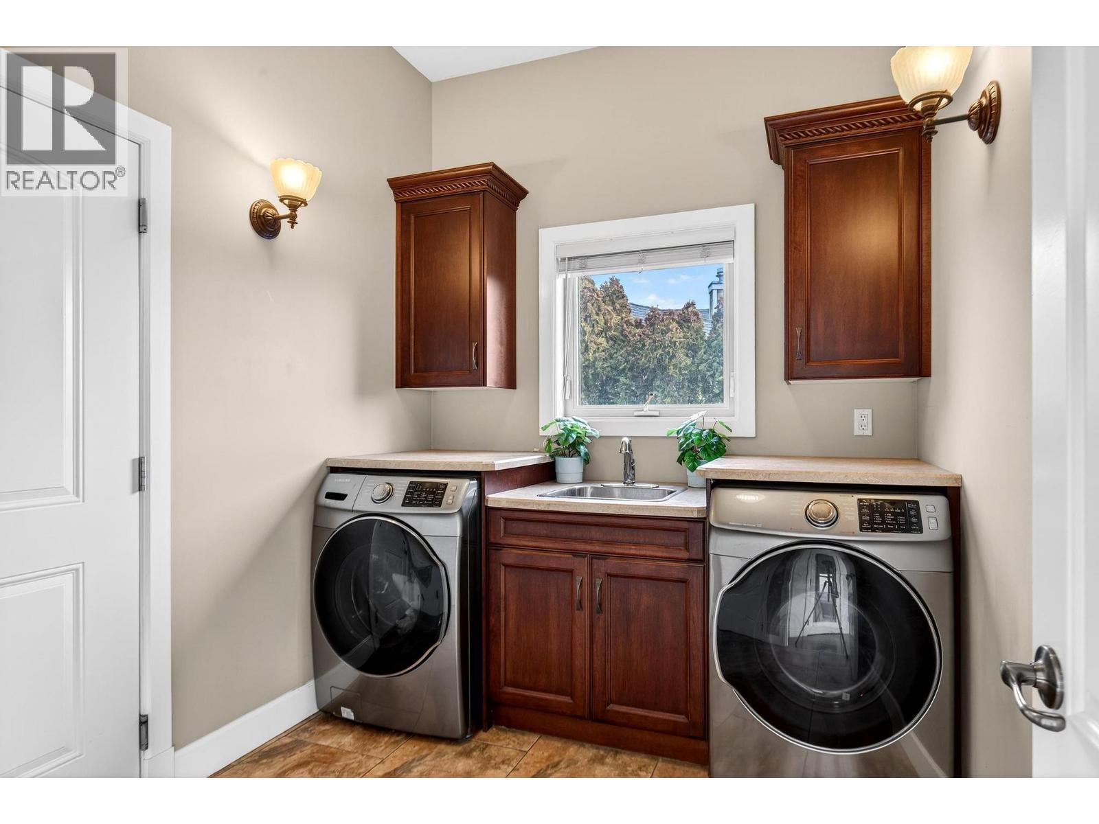 748 Traditions Crescent, Kelowna, British Columbia  V1V 2Y2 - Photo 30 - 10375732