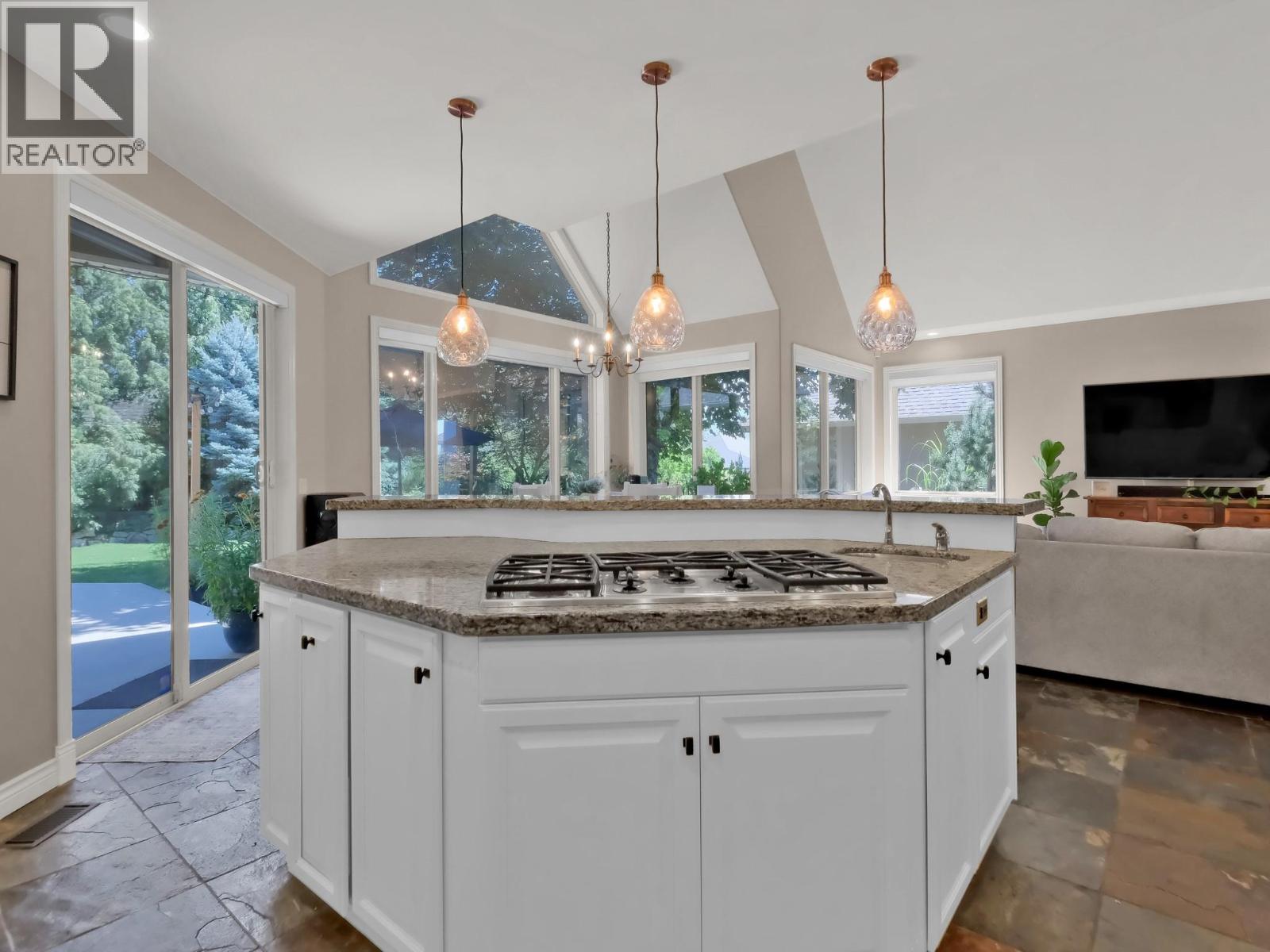 3063 Thacker Drive, West Kelowna, British Columbia  V1Z 1X5 - Photo 19 - 10375413