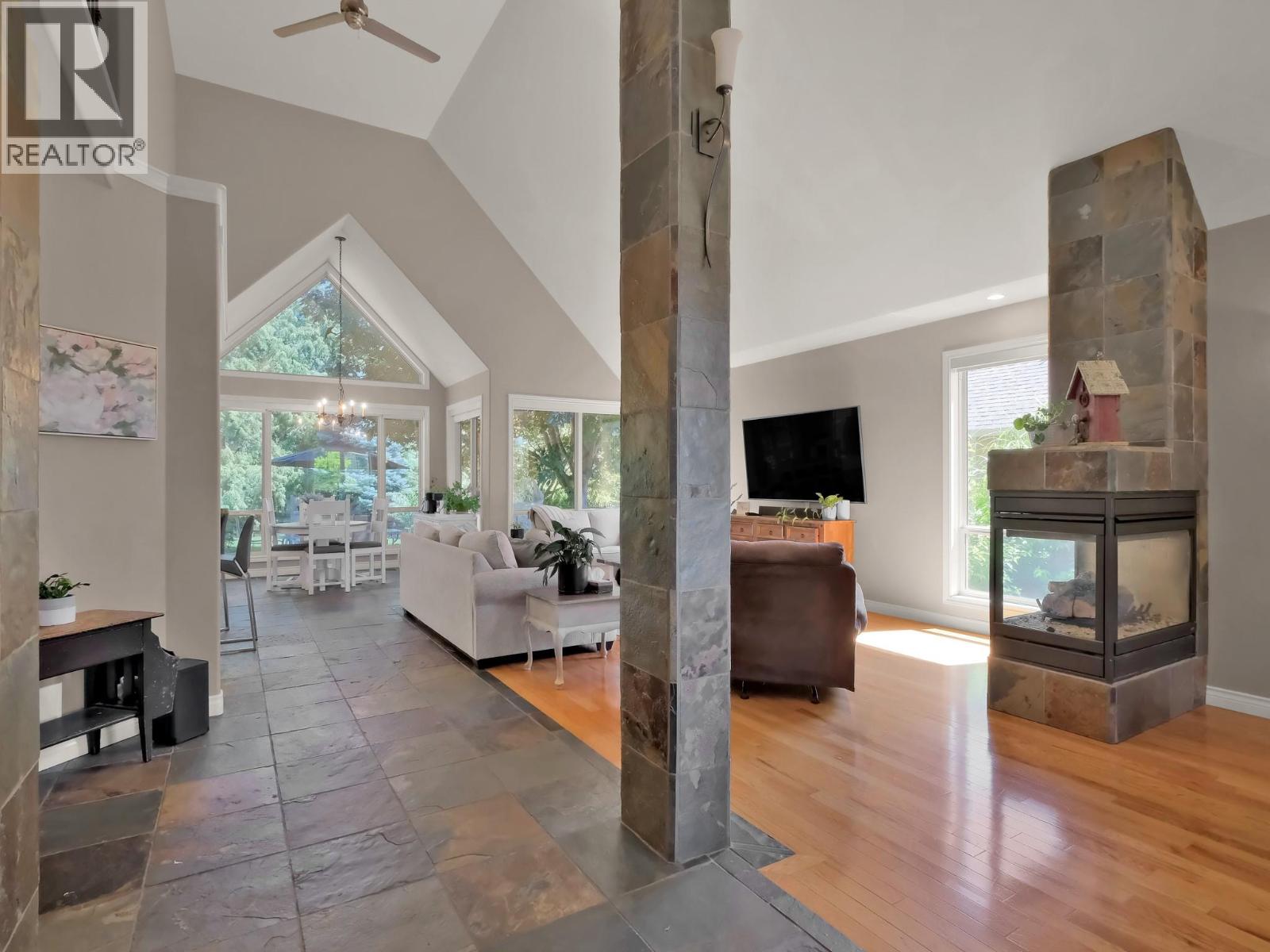 3063 Thacker Drive, West Kelowna, British Columbia  V1Z 1X5 - Photo 8 - 10375413