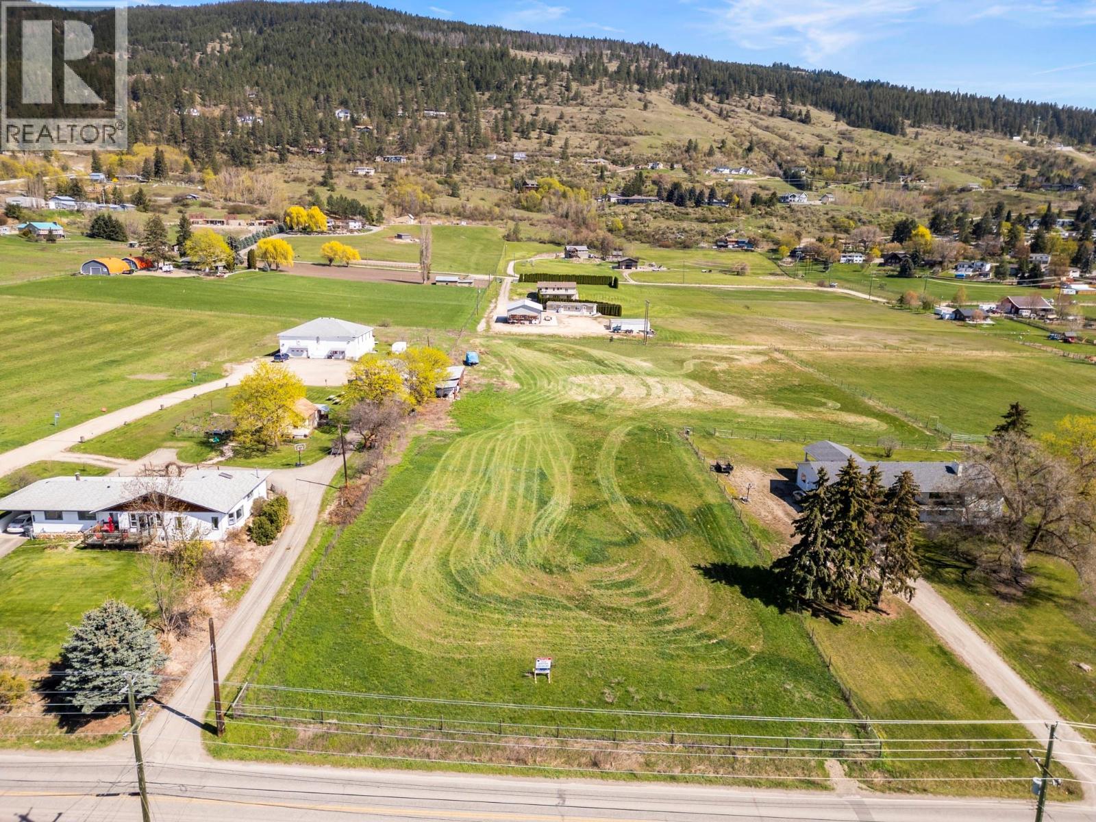 2455 East Vernon Road, Vernon, British Columbia  V1B 3A6 - Photo 4 - 10375832