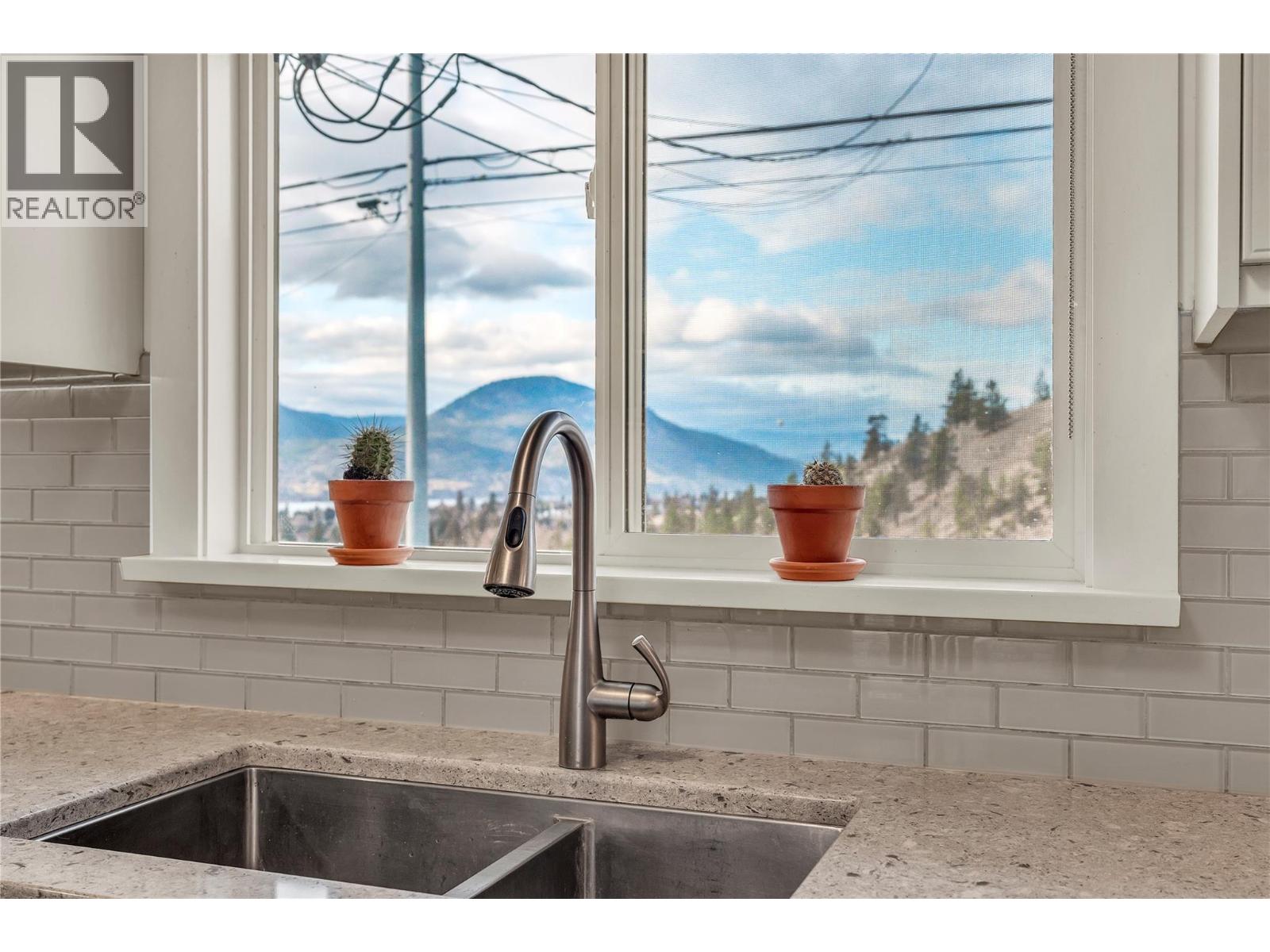 1554 Ridgedale Avenue, Penticton, British Columbia  V2A 2S4 - Photo 13 - 10375617