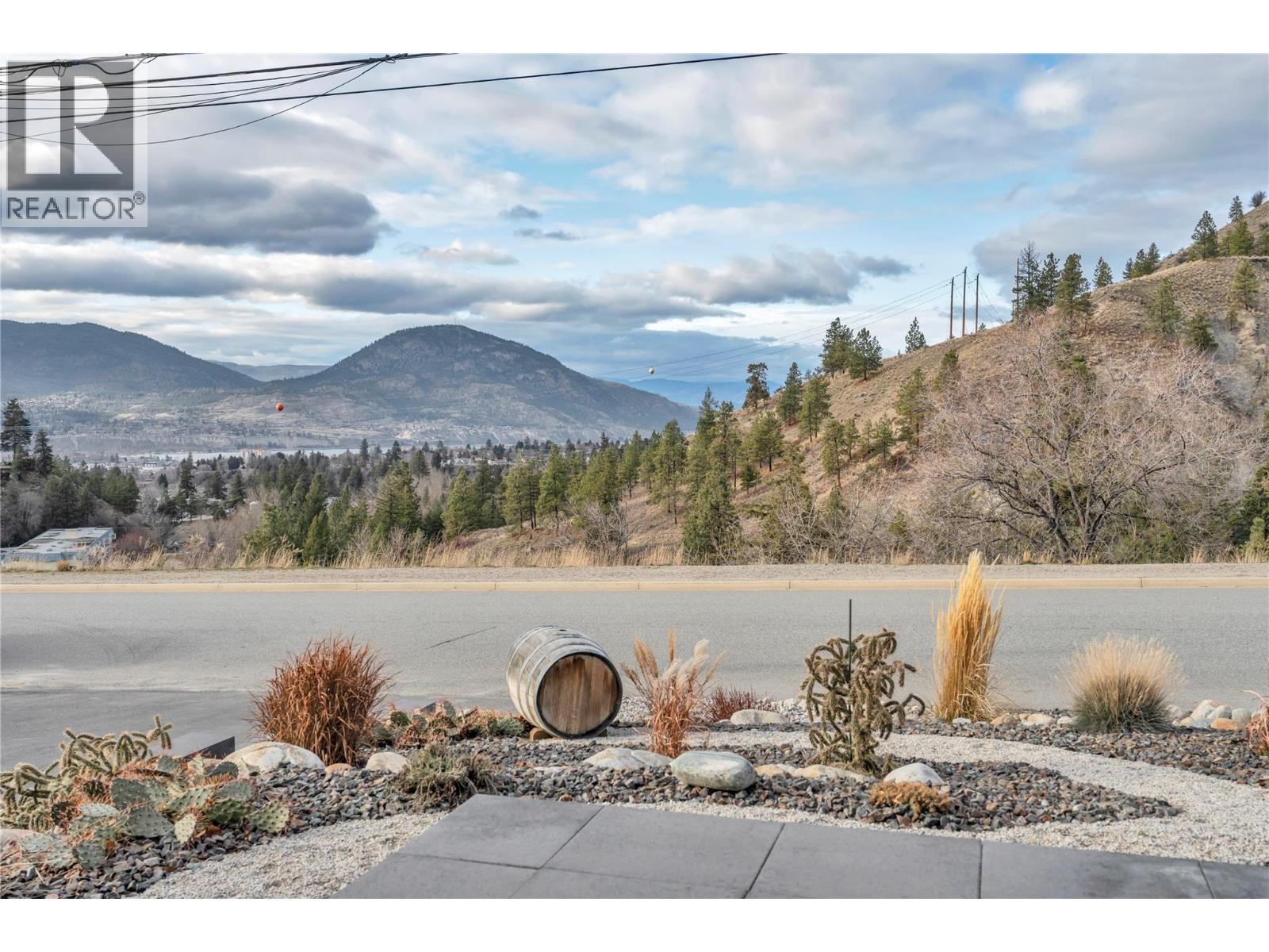 1554 Ridgedale Avenue, Penticton, British Columbia  V2A 2S4 - Photo 3 - 10375617
