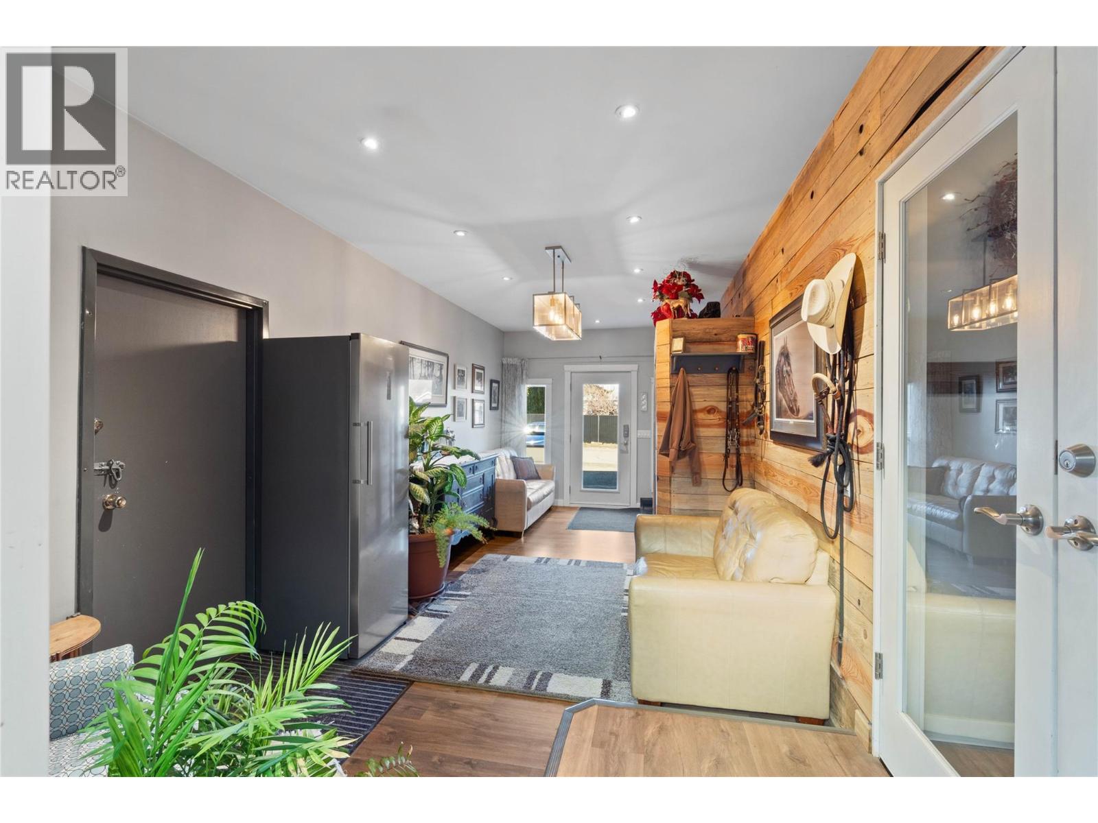 224 Cypress Avenue, Kamloops, British Columbia  V2B 1H6 - Photo 5 - 10375543