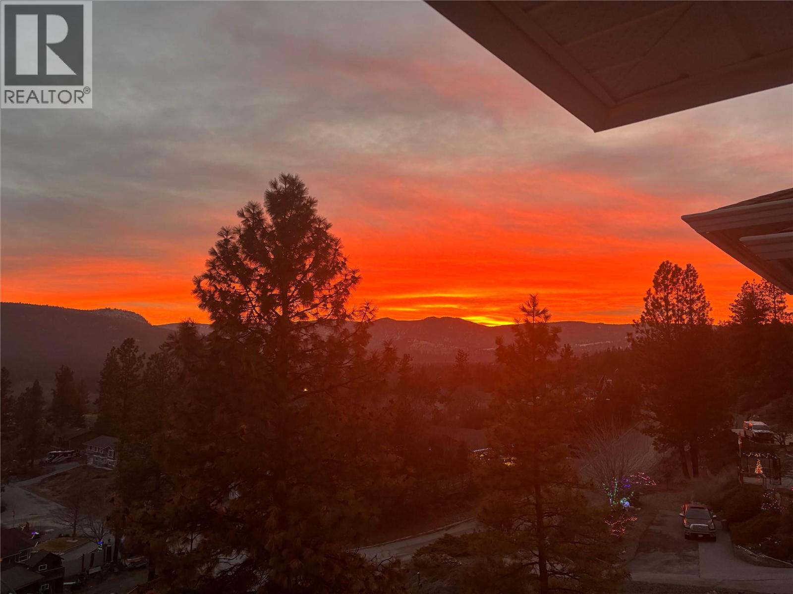 13411 Hermiston Drive, Summerland, British Columbia  V0H 1Z8 - Photo 3 - 10375435