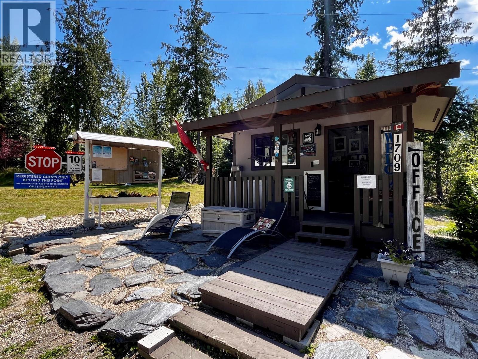 1701 Highway 23 Highway, Nakusp, British Columbia  V0G 1R0 - Photo 8 - 10375266