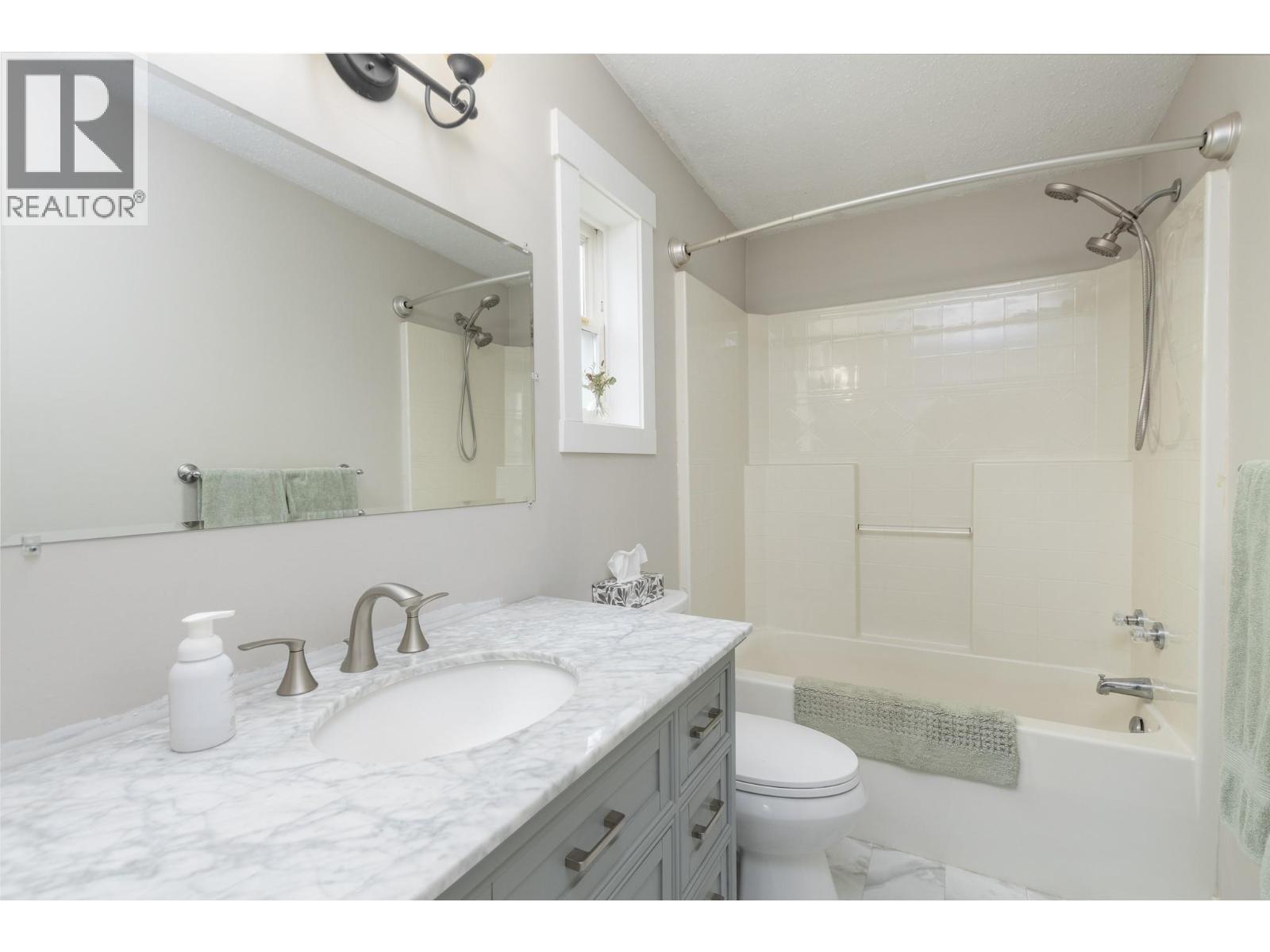 7220 47 Street Ne, Salmon Arm, British Columbia  V0E 1K0 - Photo 24 - 10375013