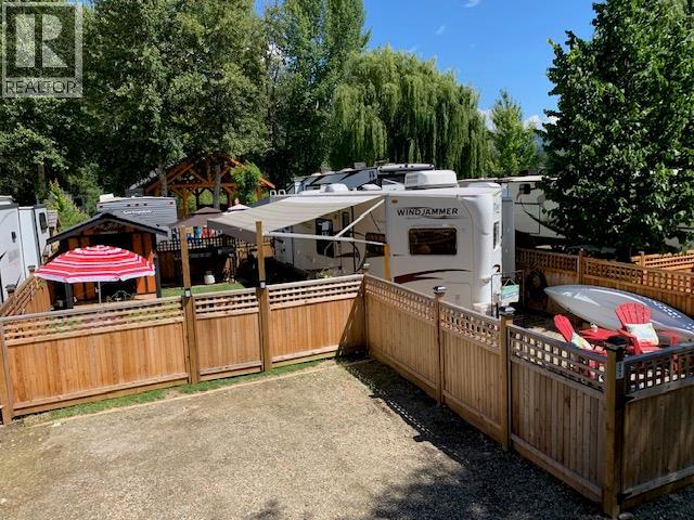 17 Osprey Lane, Lee Creek, British Columbia  V0E 1M4 - Photo 10 - 10374803