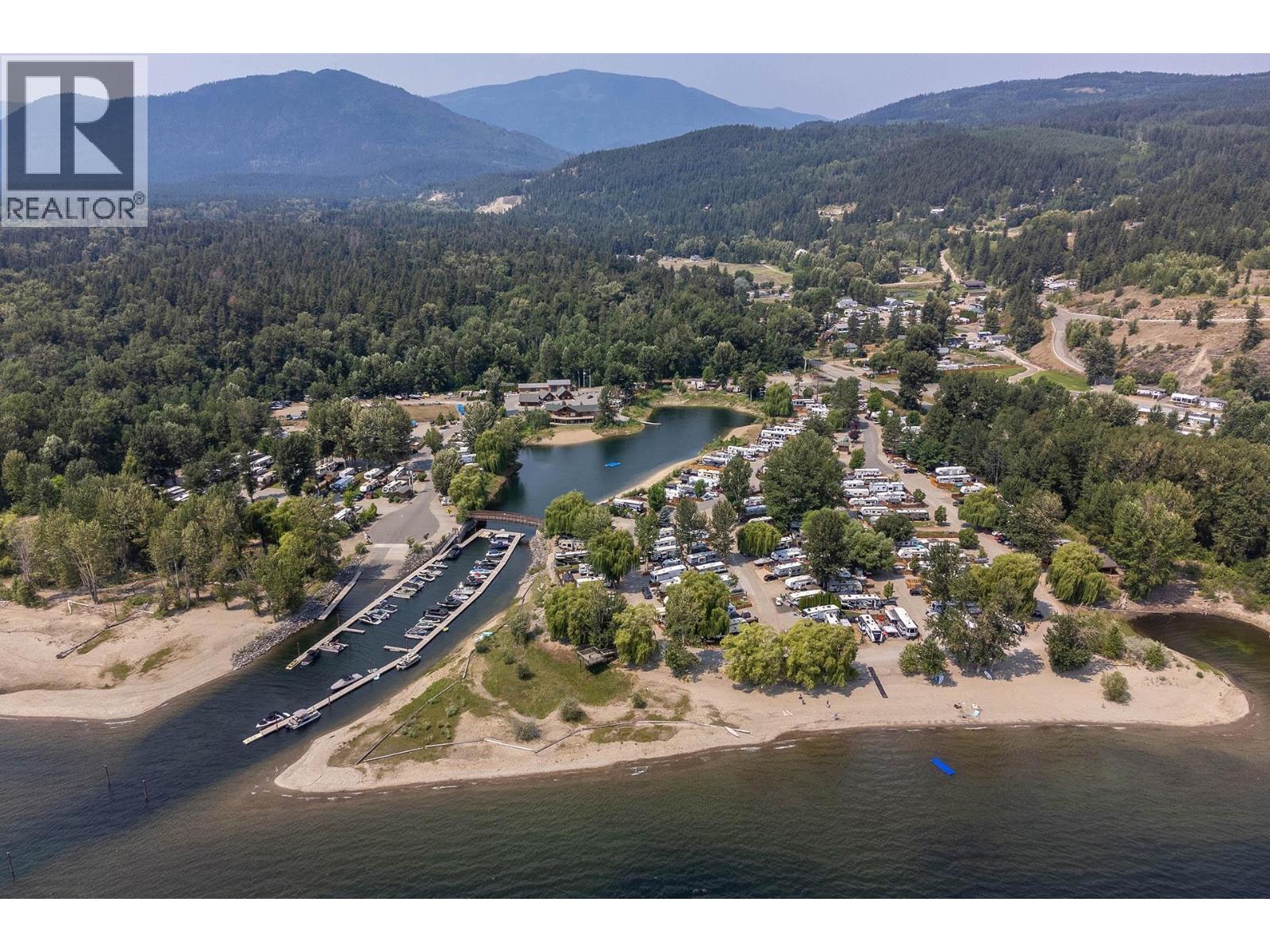 17 Osprey Lane, Lee Creek, British Columbia  V0E 1M4 - Photo 2 - 10374803