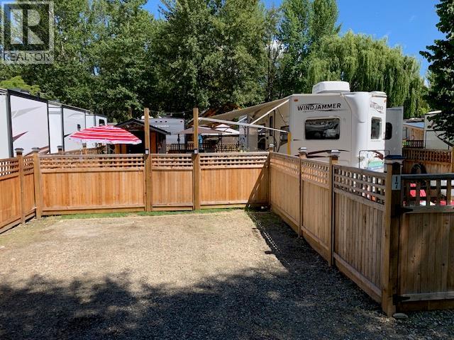 17 Osprey Lane, Lee Creek, British Columbia  V0E 1M4 - Photo 9 - 10374803