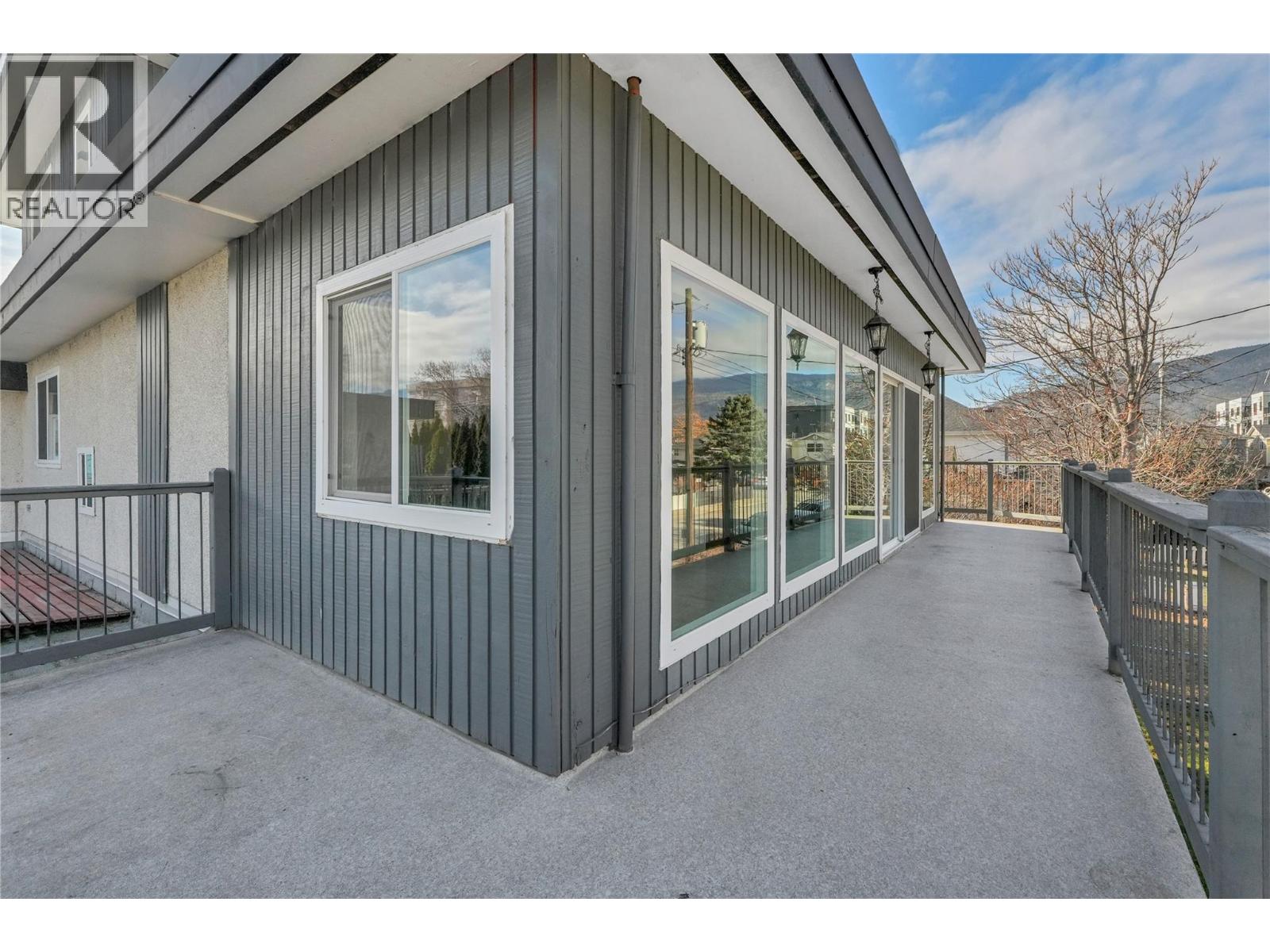 328 Nanaimo Avenue W, Penticton, British Columbia  V2A 1N7 - Photo 8 - 10375800