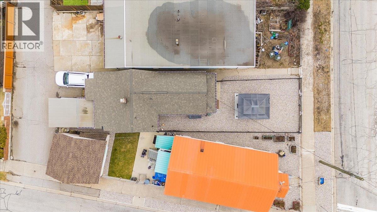 1911 Second Avenue, Trail, British Columbia  V1R 1N1 - Photo 28 - 10375858