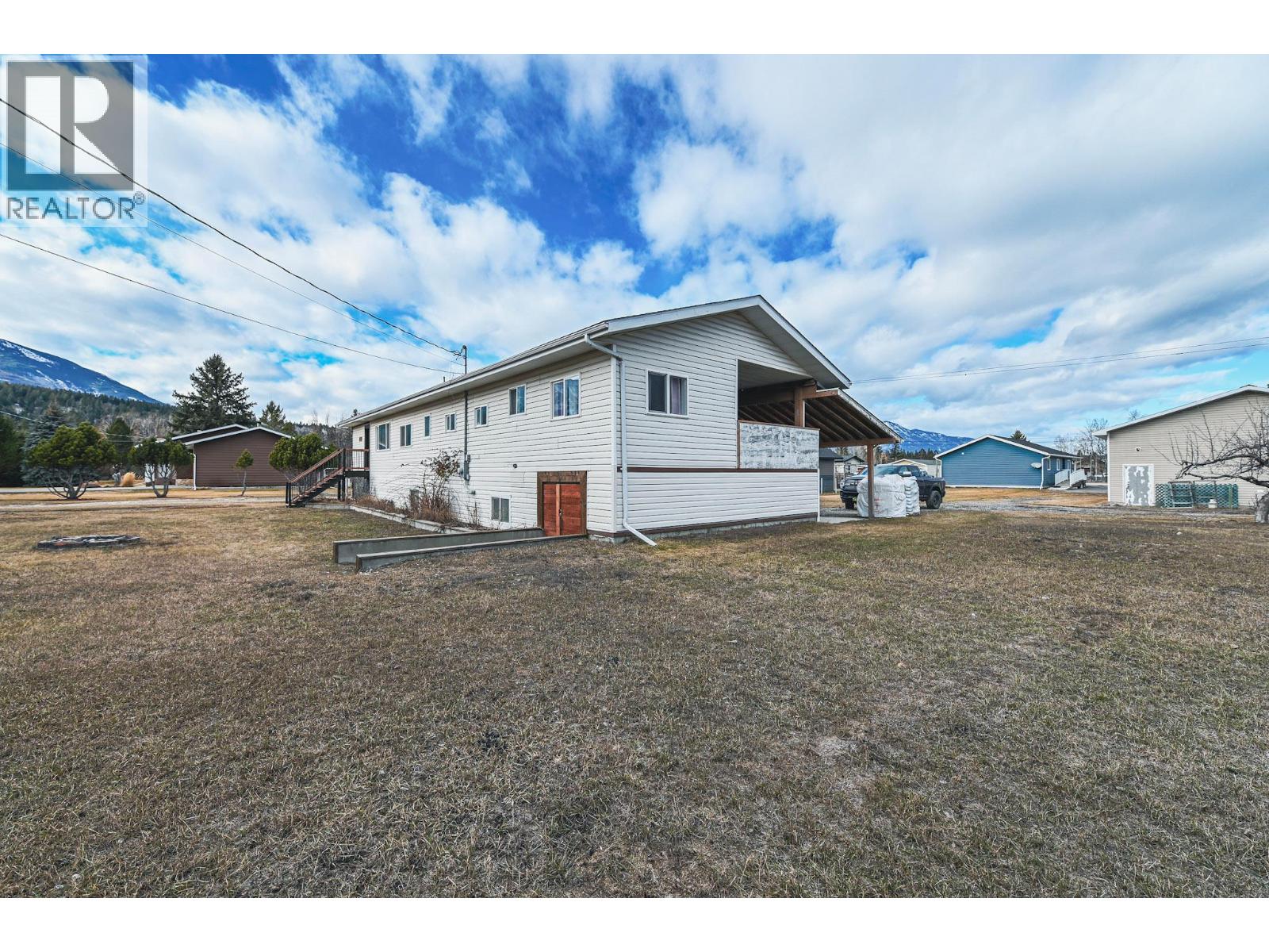 4771 Baillie Grohman Avenue, Canal Flats, British Columbia  v0b 1b0 - Photo 2 - 10375715