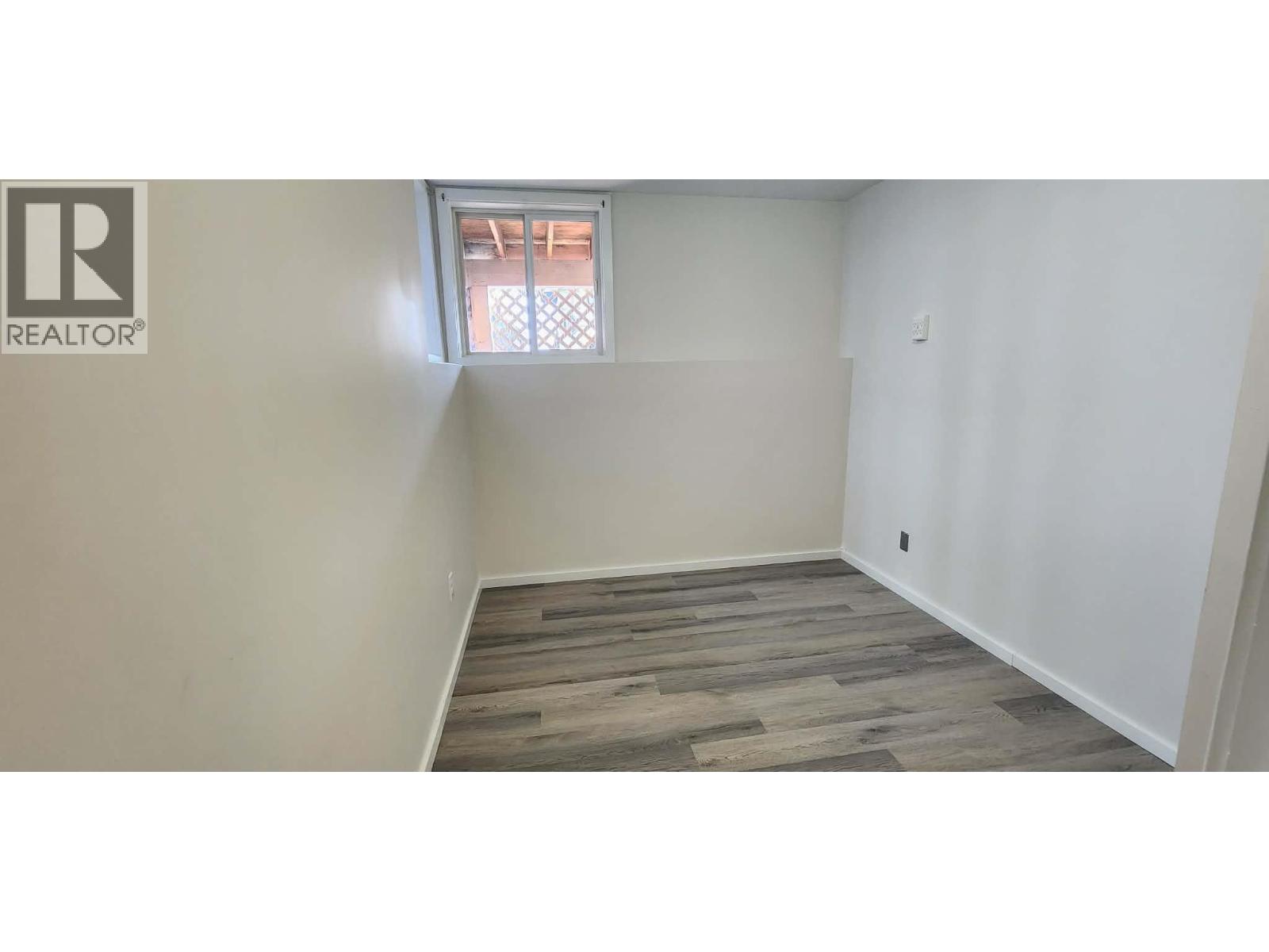 2110 Park Avenue, Lumby, British Columbia  V0E 2G0 - Photo 16 - 10375863