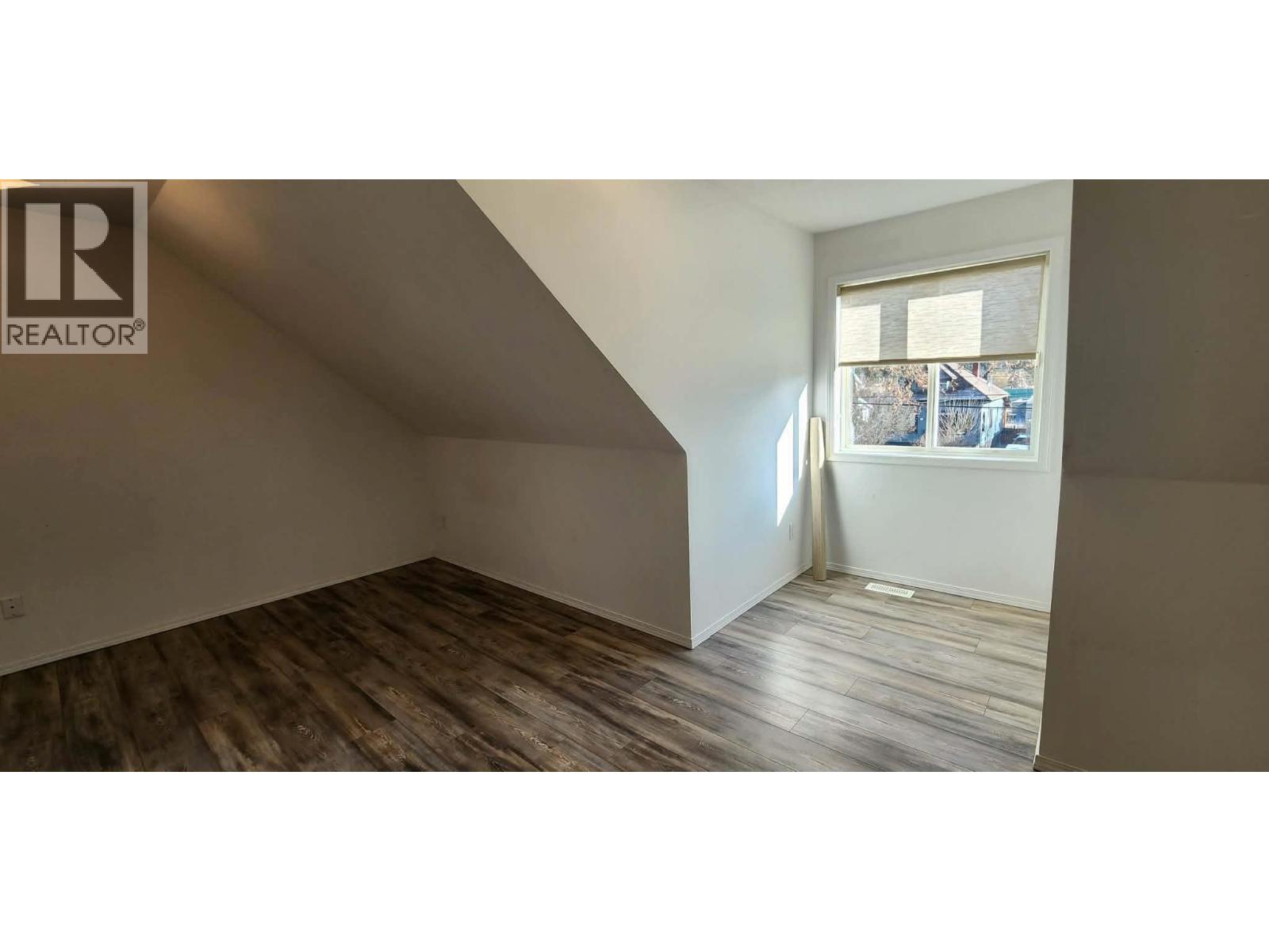 2110 Park Avenue, Lumby, British Columbia  V0E 2G0 - Photo 19 - 10375863