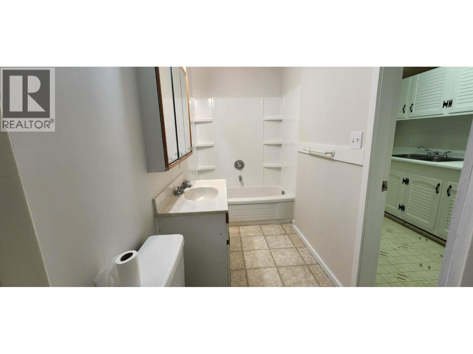 2110 Park Avenue, Lumby, British Columbia  V0E 2G0 - Photo 24 - 10375863