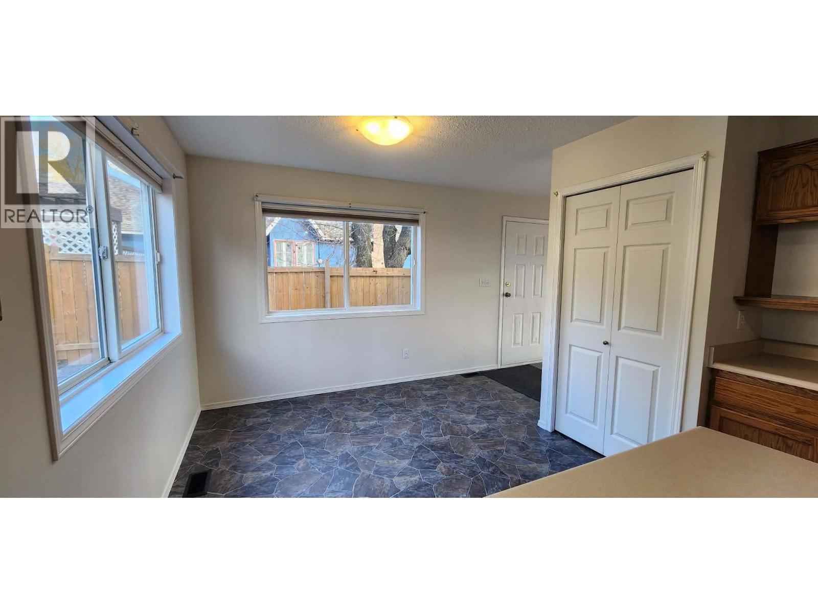 2110 Park Avenue, Lumby, British Columbia  V0E 2G0 - Photo 6 - 10375863