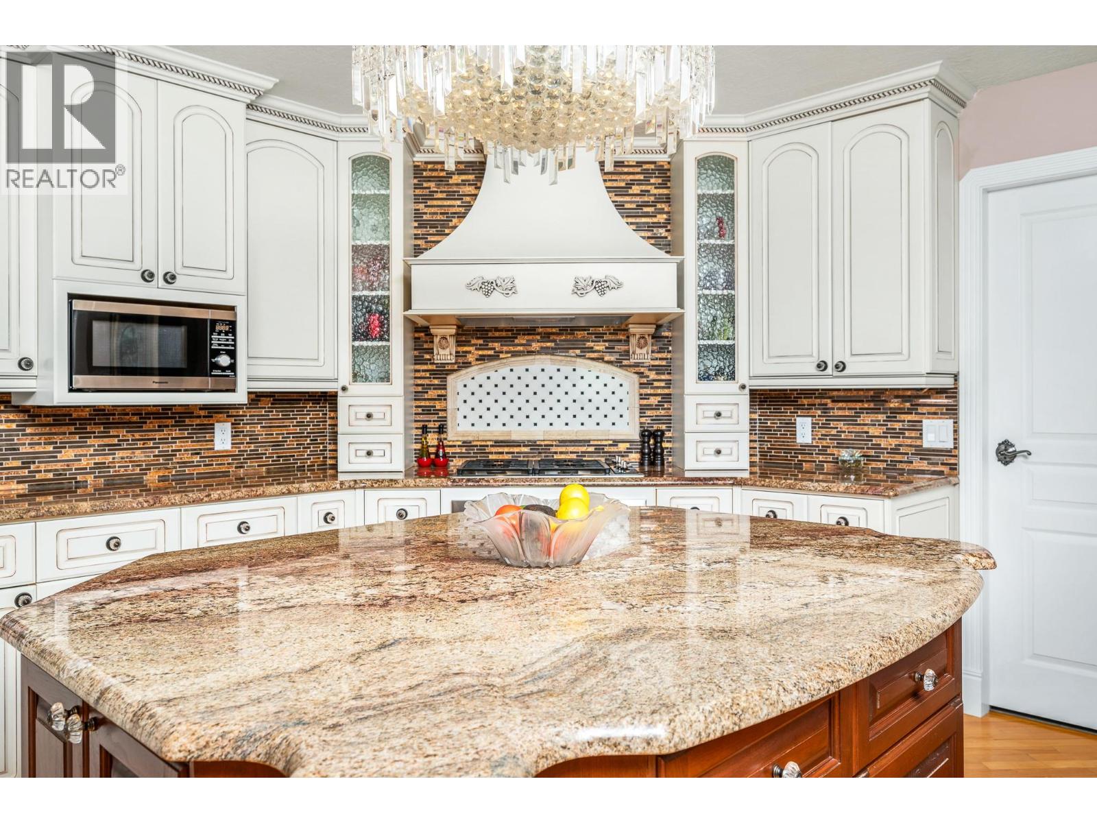 7504 Kennedy Lane, Vernon, British Columbia  V1H 1C4 - Photo 14 - 10375008