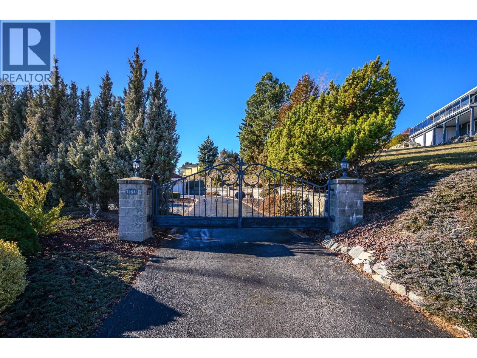 7504 Kennedy Lane, Vernon, British Columbia  V1H 1C4 - Photo 3 - 10375008