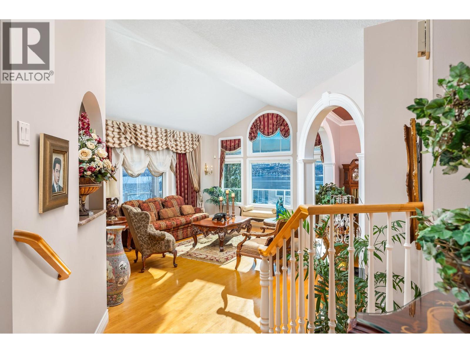 7504 Kennedy Lane, Vernon, British Columbia  V1H 1C4 - Photo 9 - 10375008