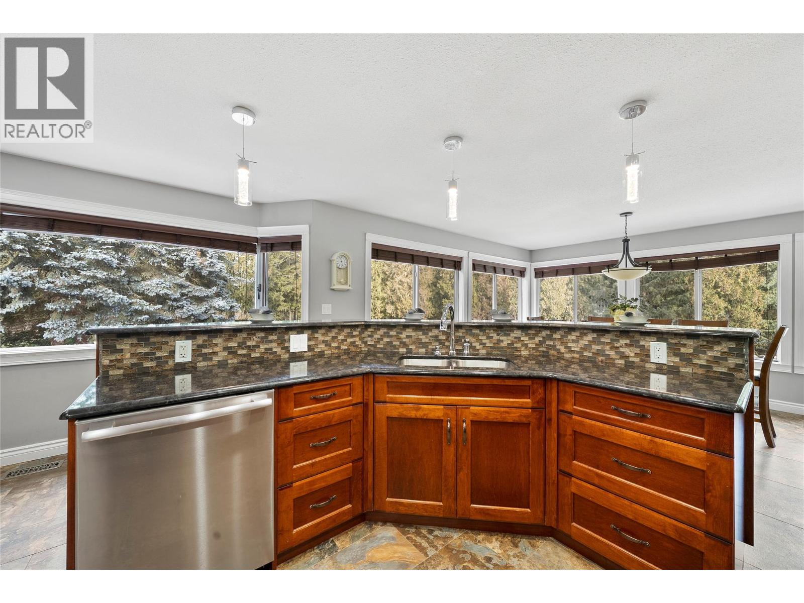 2746 Balmoral Road, Blind Bay, British Columbia  V0E 1H1 - Photo 31 - 10374879