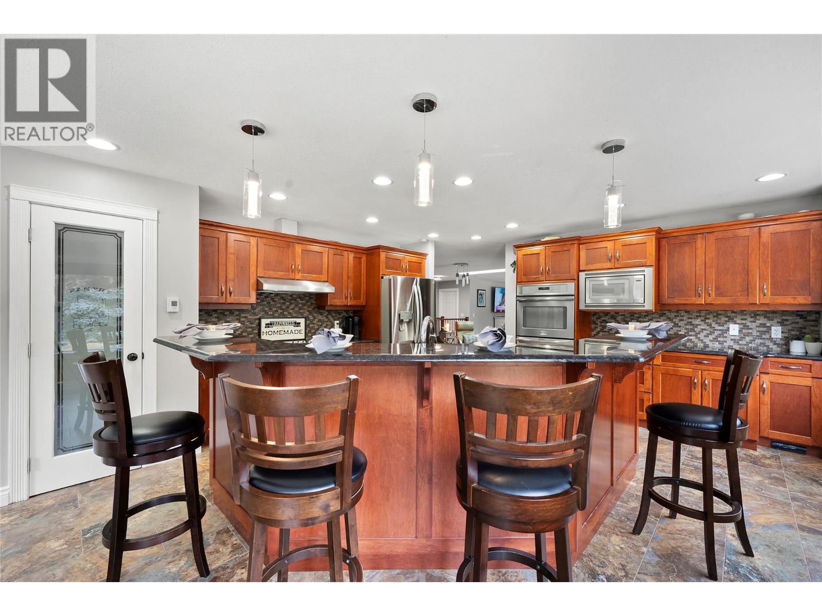 2746 Balmoral Road, Blind Bay, British Columbia  V0E 1H1 - Photo 36 - 10374879