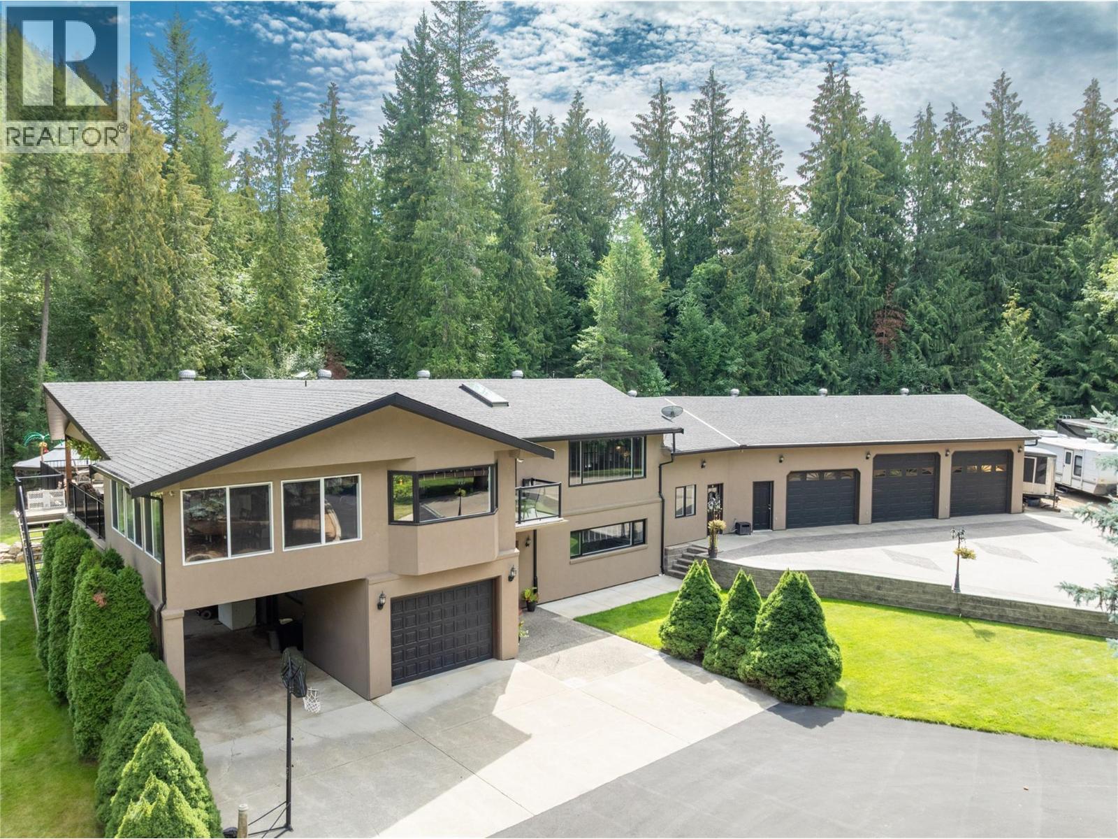 2746 Balmoral Road, Blind Bay, British Columbia  V0E 1H1 - Photo 6 - 10374879