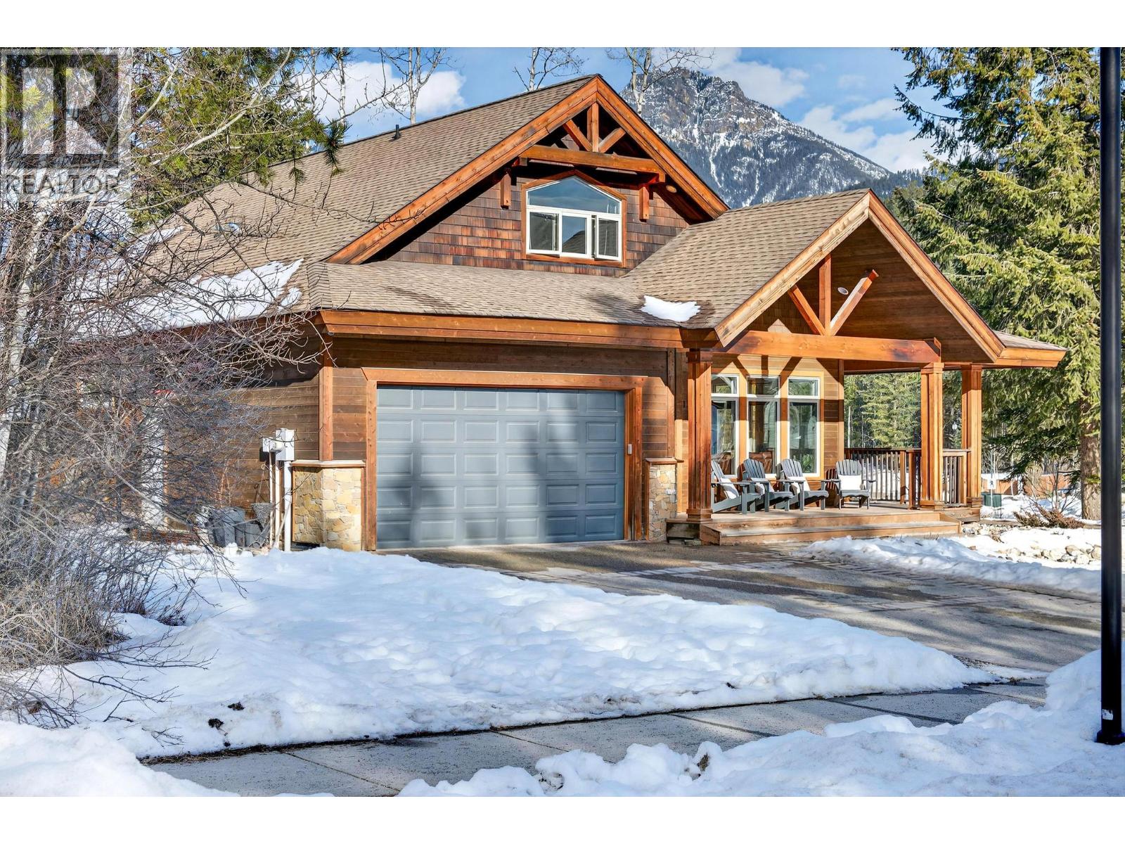 1500 Quartz Crescent, Golden, British Columbia  V0A 1H3 - Photo 1 - 10375791